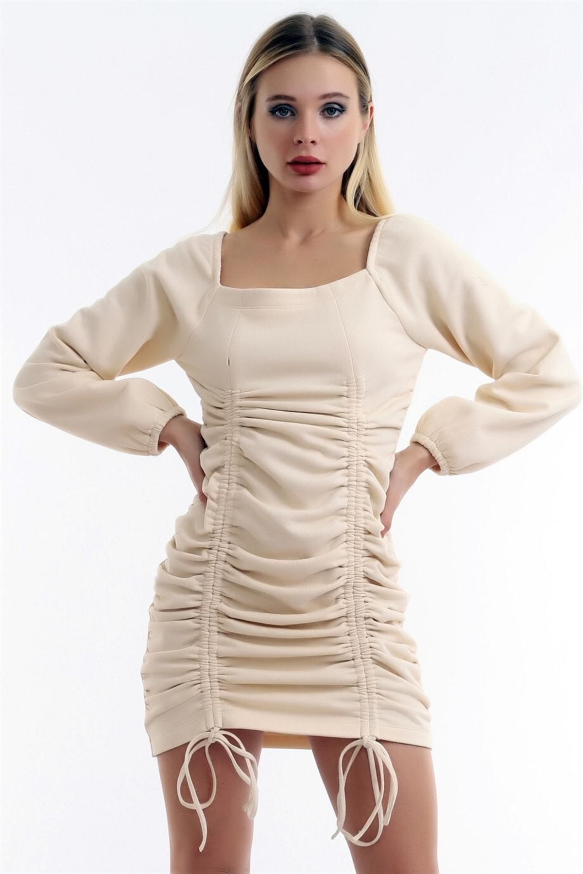 U Yaka Uzun Kol Kolları Lastikli Önden Büzgülü Yumuşak Mini Elbis