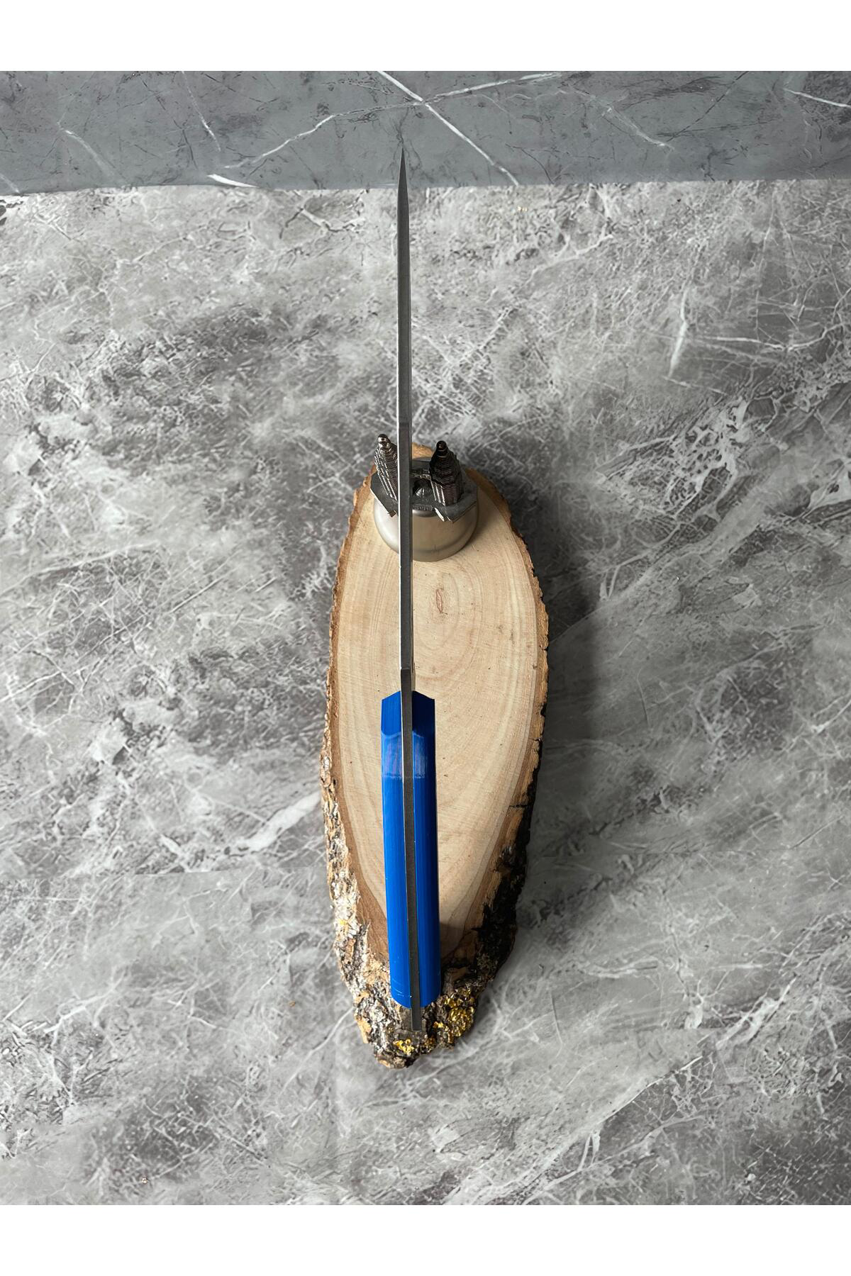 Üç Dişli Mızrak Desenli Kamp Bıçağı – Mavi Kompakt Kabze, Cam Buz