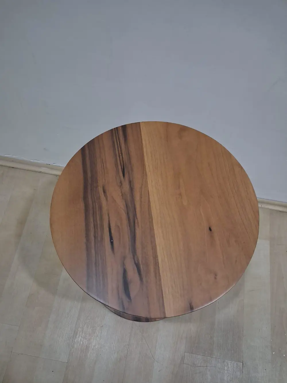 UFO C ST Sehpa 18439 MDF Ceviz Lake Boya Tekerlekli Kanepede Otur