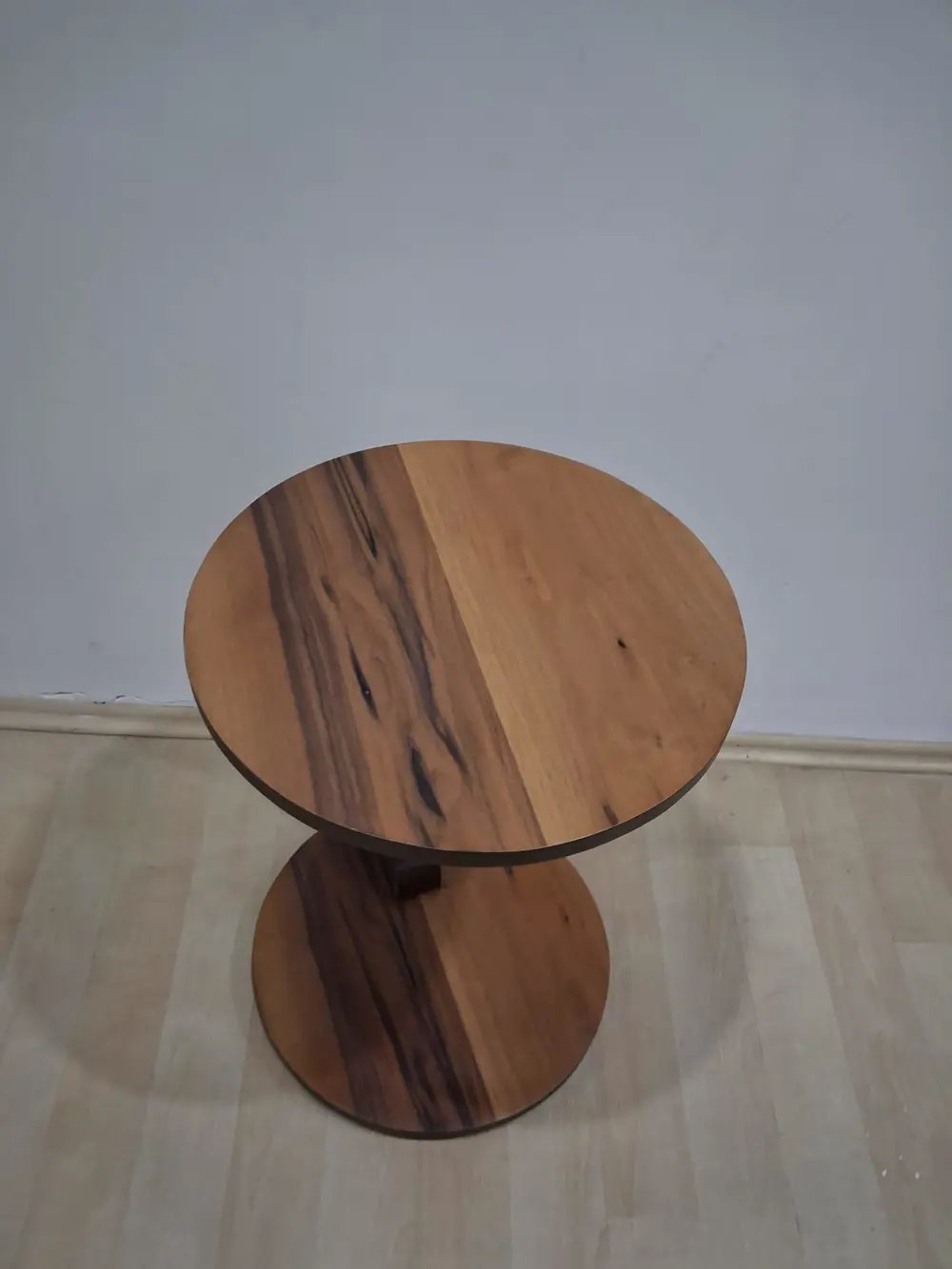UFO C ST Sehpa 18439 MDF Ceviz Lake Boya Tekerlekli Kanepede Otur