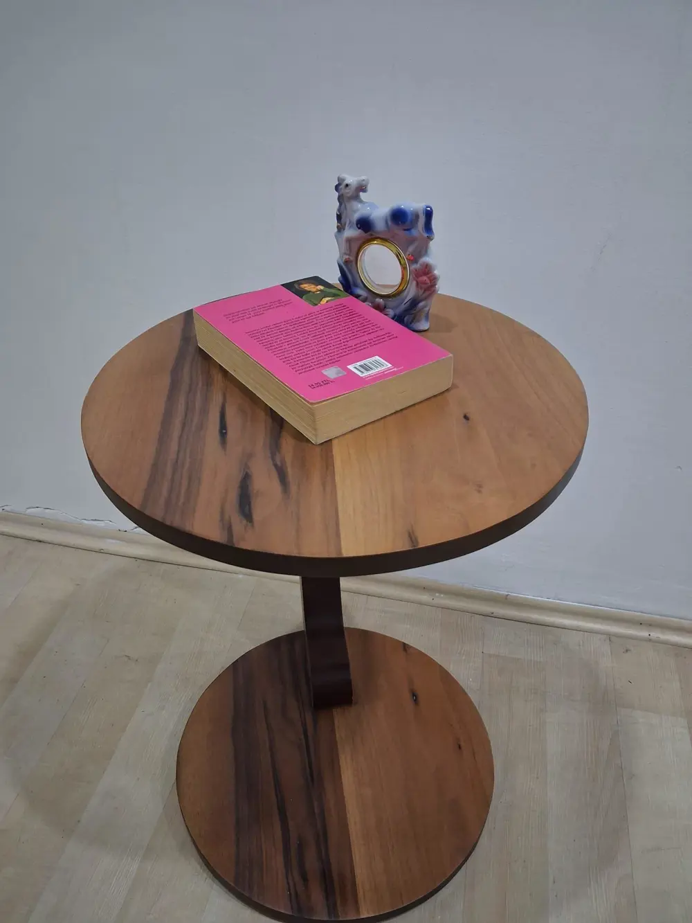 UFO C ST Sehpa 18439 MDF Ceviz Lake Boya Tekerlekli Kanepede Otur