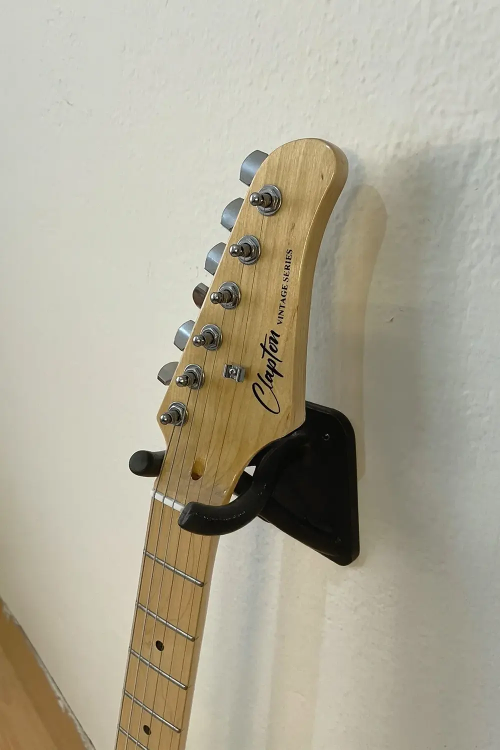 Ukulele Gitar Duvar Askısı Standı Aparatı Siyah Plastik