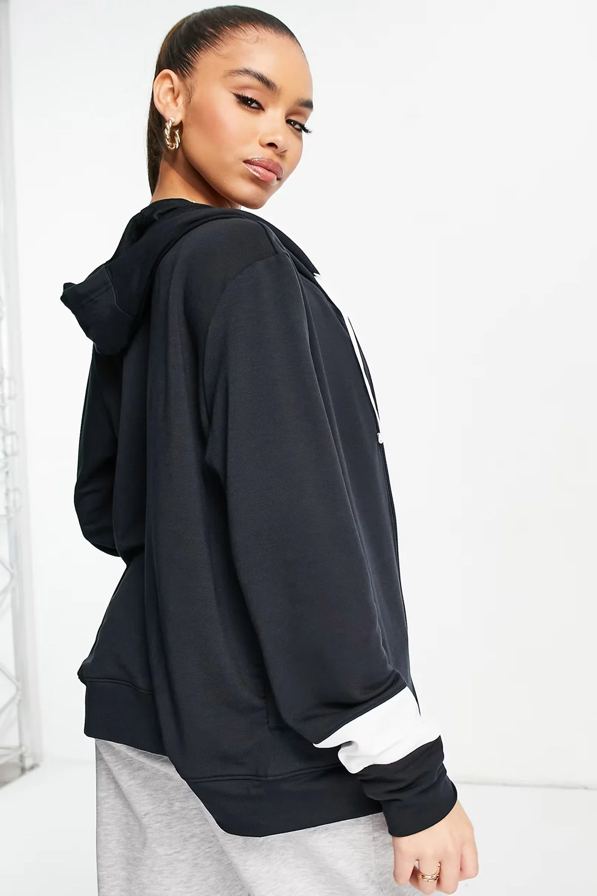 Under Armour Rival Terry CB Womens Hoodie Kadın Kapüşonlu Tam Boy Fermuarlı Sweatshirt Siyah Under Armour Rival Terry CB Womens Hoodie Kadın Kapüşonlu Tam Boy Fermuarlı Sweatshirt Siyah Fiyatı, Yorumları ve Özellikleri
