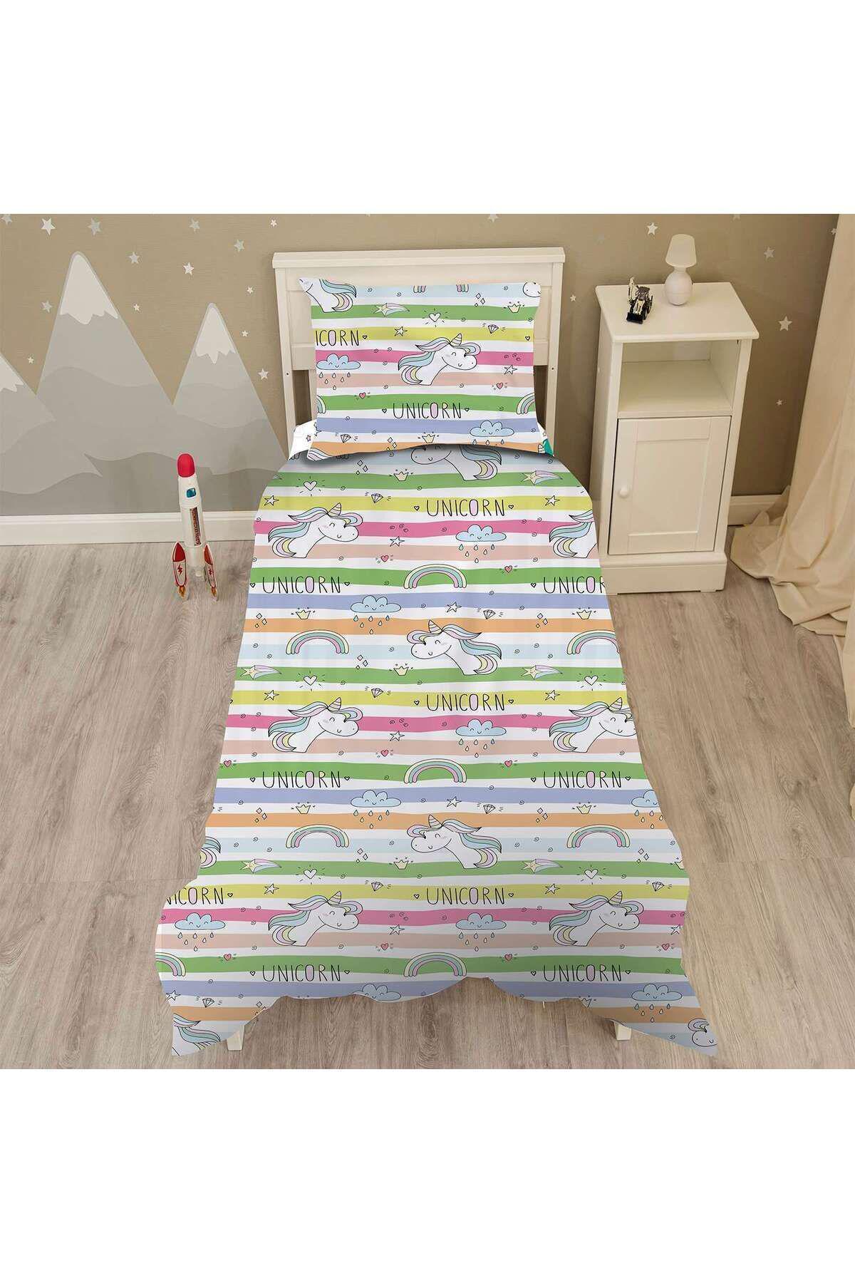 Evan Home Unicorn Desenli Çocuk Odası Takım Perde (İki Kanat),Yatak Örtüsü,Yastık,Kırlent ,Halı,Saat