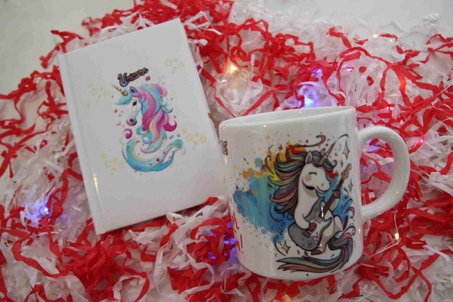 Unicorn Temalı Defter ve Kupa Bardak Eğlenceli Hediye Kutusu
