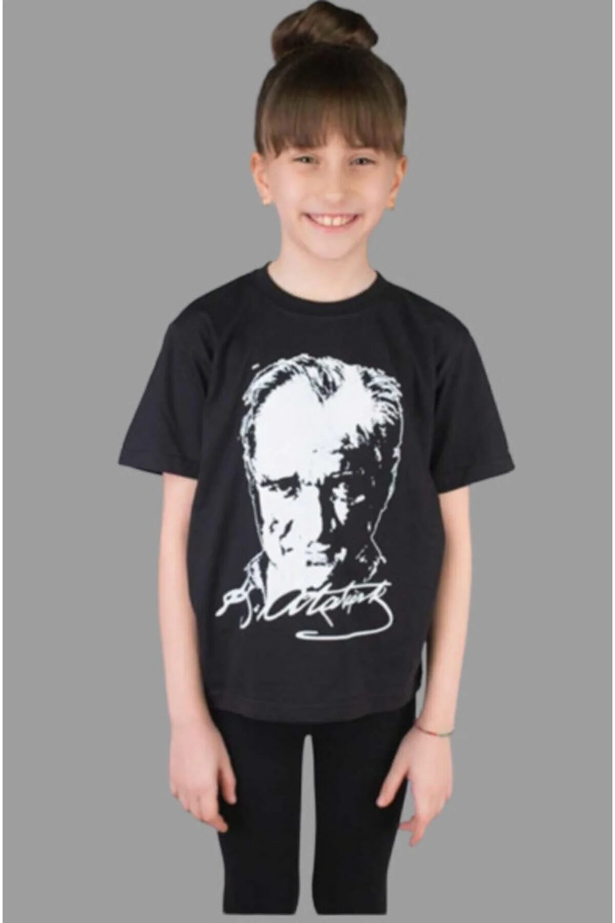 Unisex Çocuk Siyah Atatürk Baskılı T-shirt Unisex Çocuk Siyah Atatürk Baskılı T-shirt