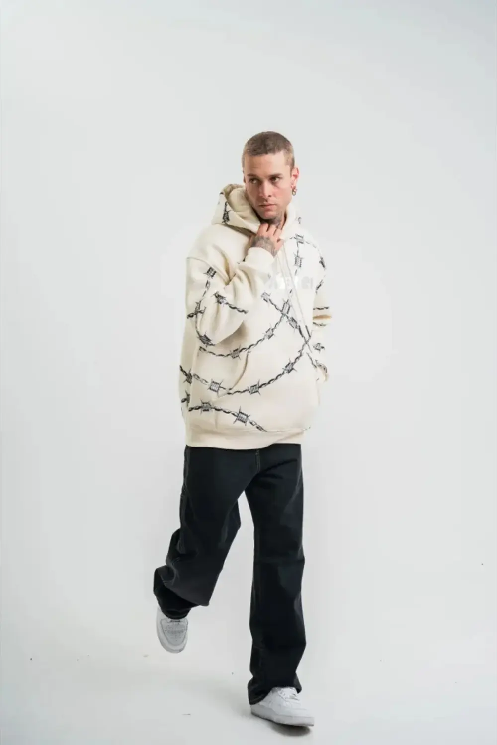 Unisex Kapşonlu Varak Ve Pano Baskılı SweatShirt - Bej