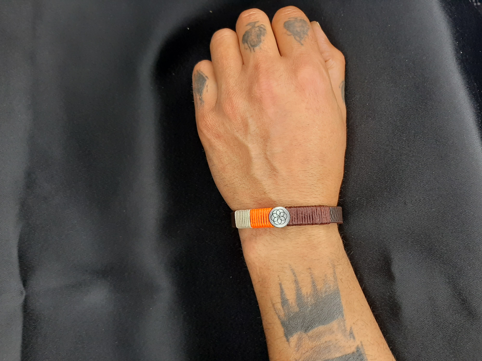 Unisex Suni Deri İpli Metal Detaylı El Yapımı Bileklik