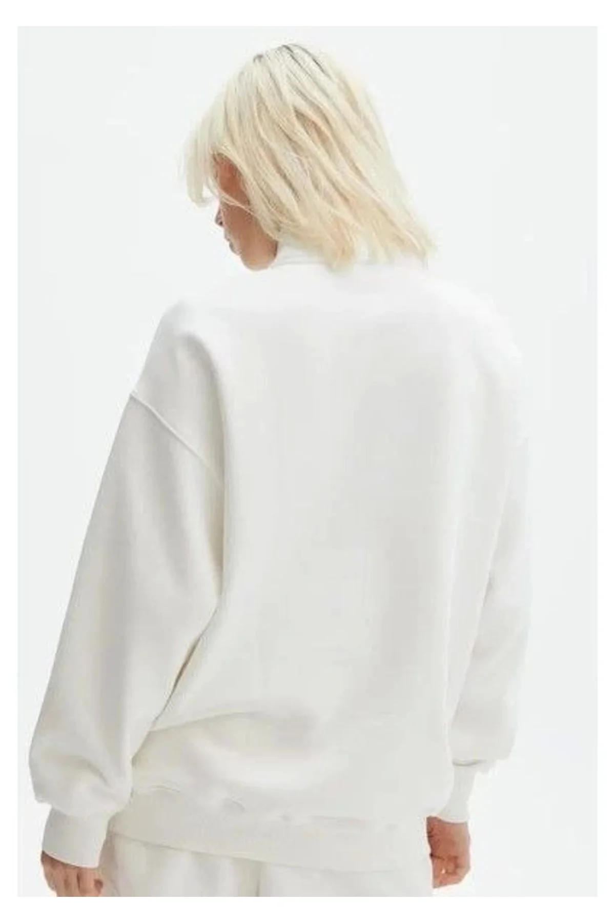 Unisex Uzun Kol Yarım Farmuarlı Yakalı Basic SweatShirt - Beyaz Unisex Uzun Kol Yarım Farmuarlı Yakalı Basic SweatShirt - Beyaz