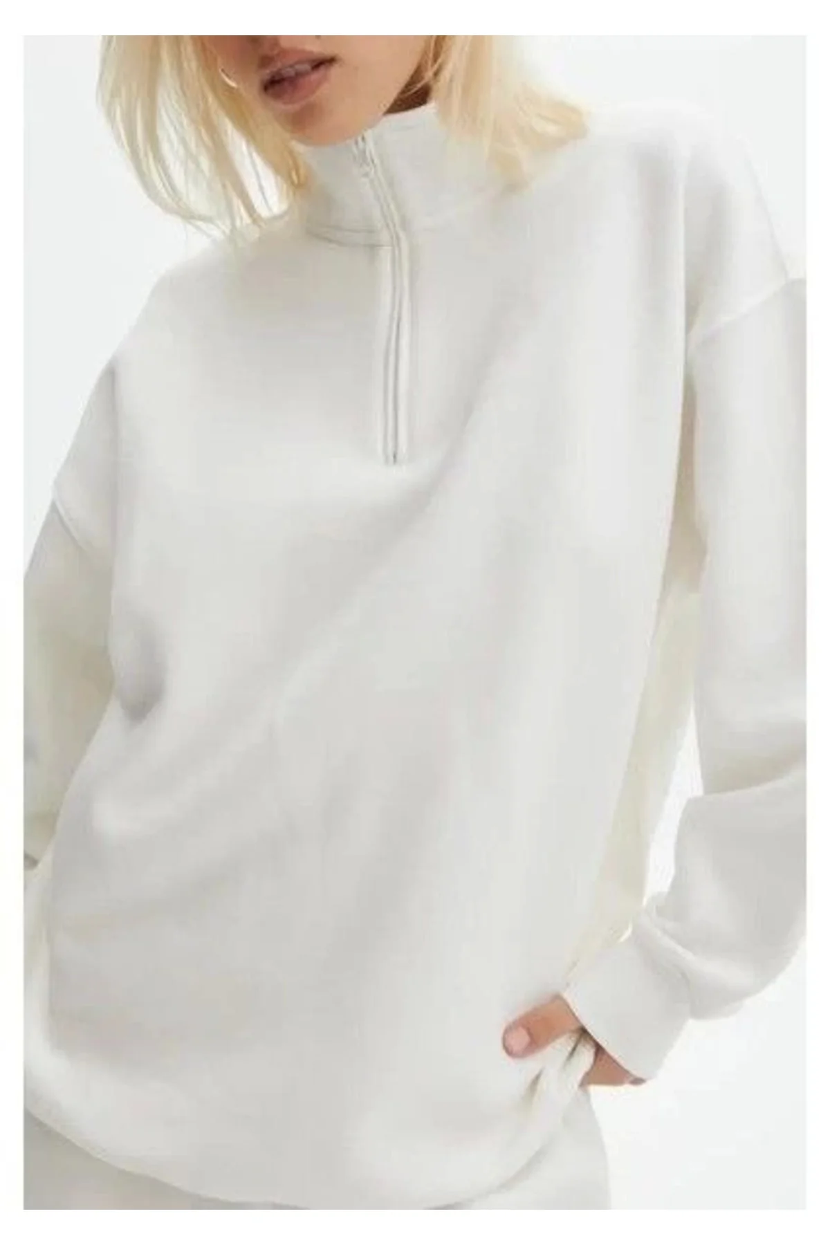 Unisex Uzun Kol Yarım Farmuarlı Yakalı Basic SweatShirt - Beyaz Unisex Uzun Kol Yarım Farmuarlı Yakalı Basic SweatShirt - Beyaz