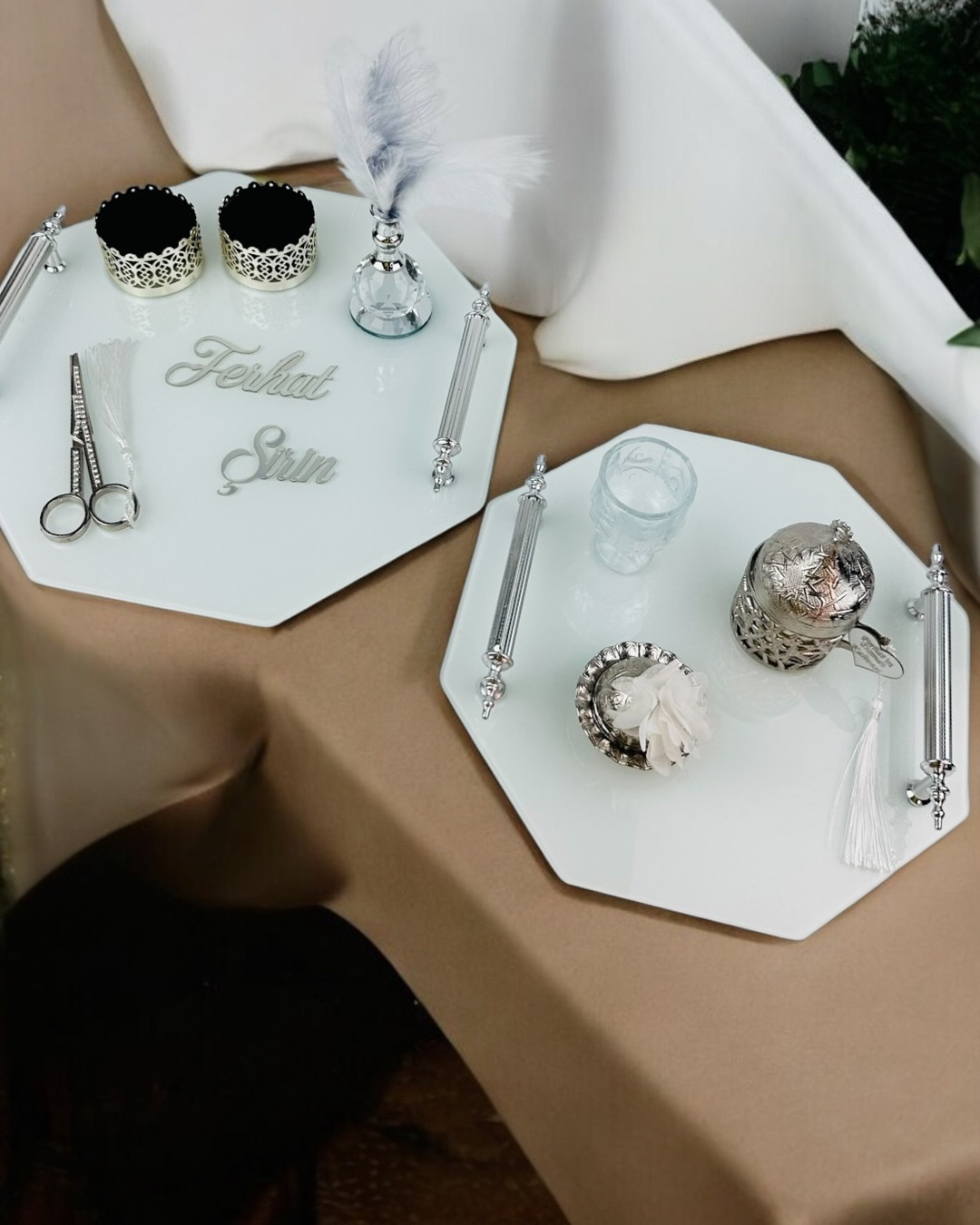 Unity  Beyaz Söz Tepsisi