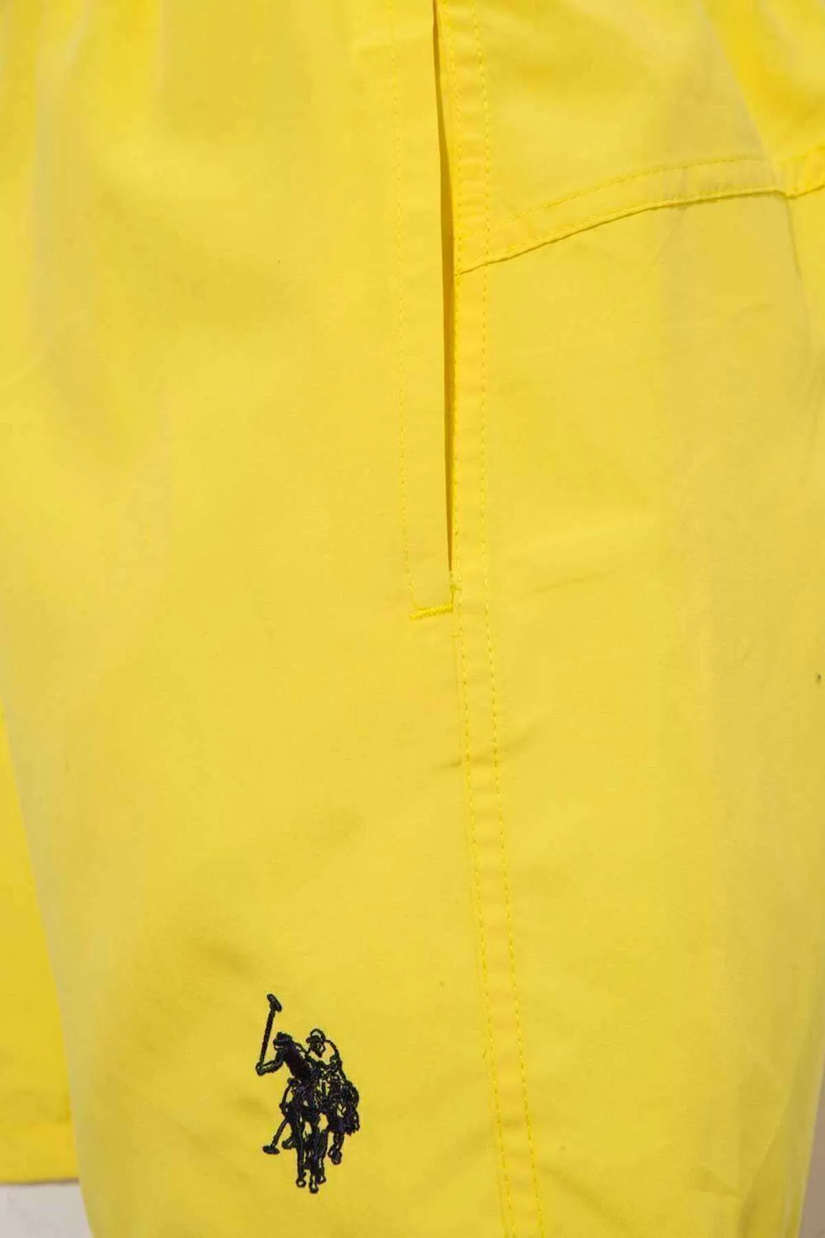 U.s Polo Assn. 21000 Erkek Orta Boy Deniz Şortu-sarı