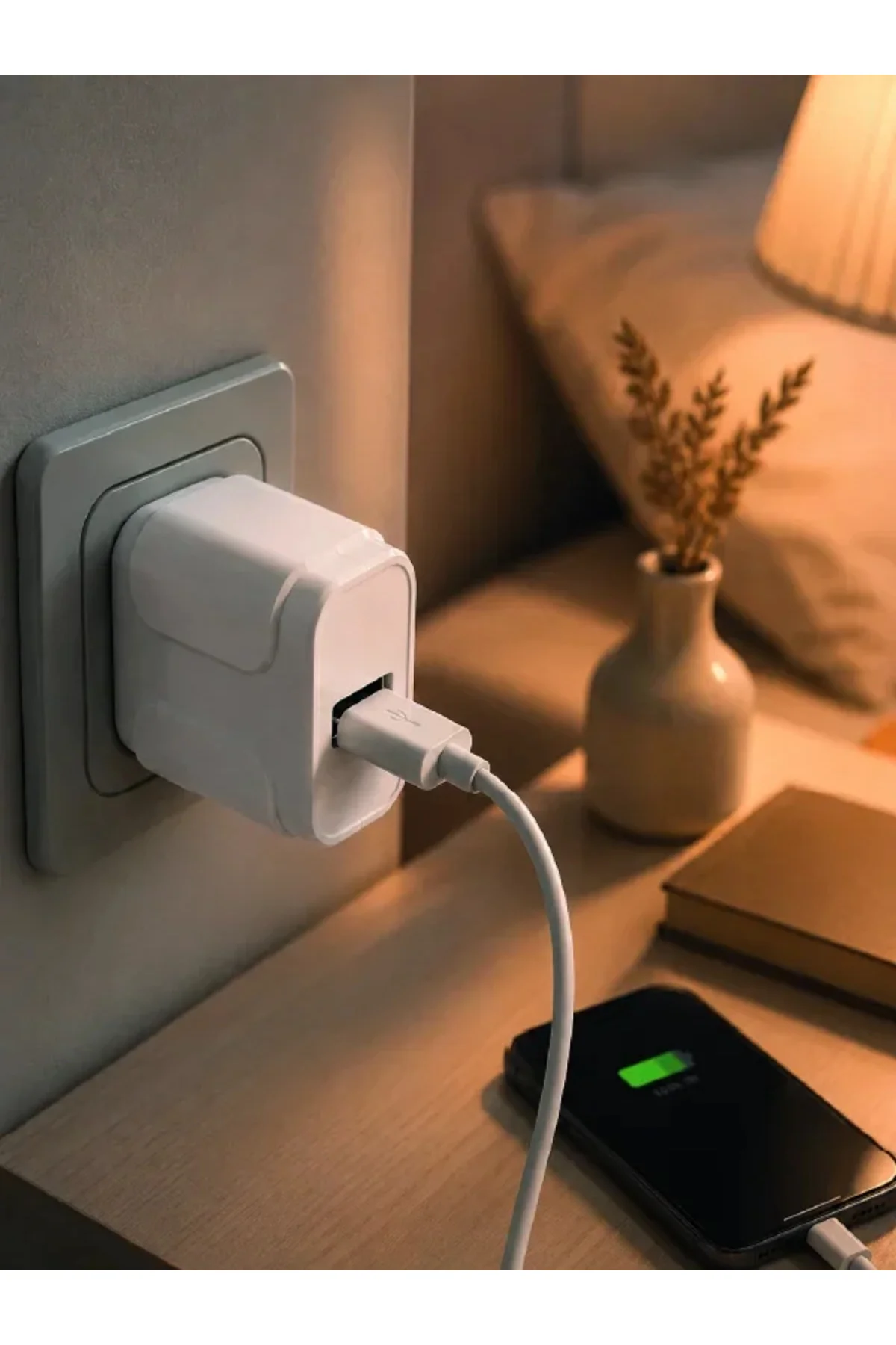 USB Girişli 12W Şarj Adaptörü Kompakt Telefon Şarj Cihazı