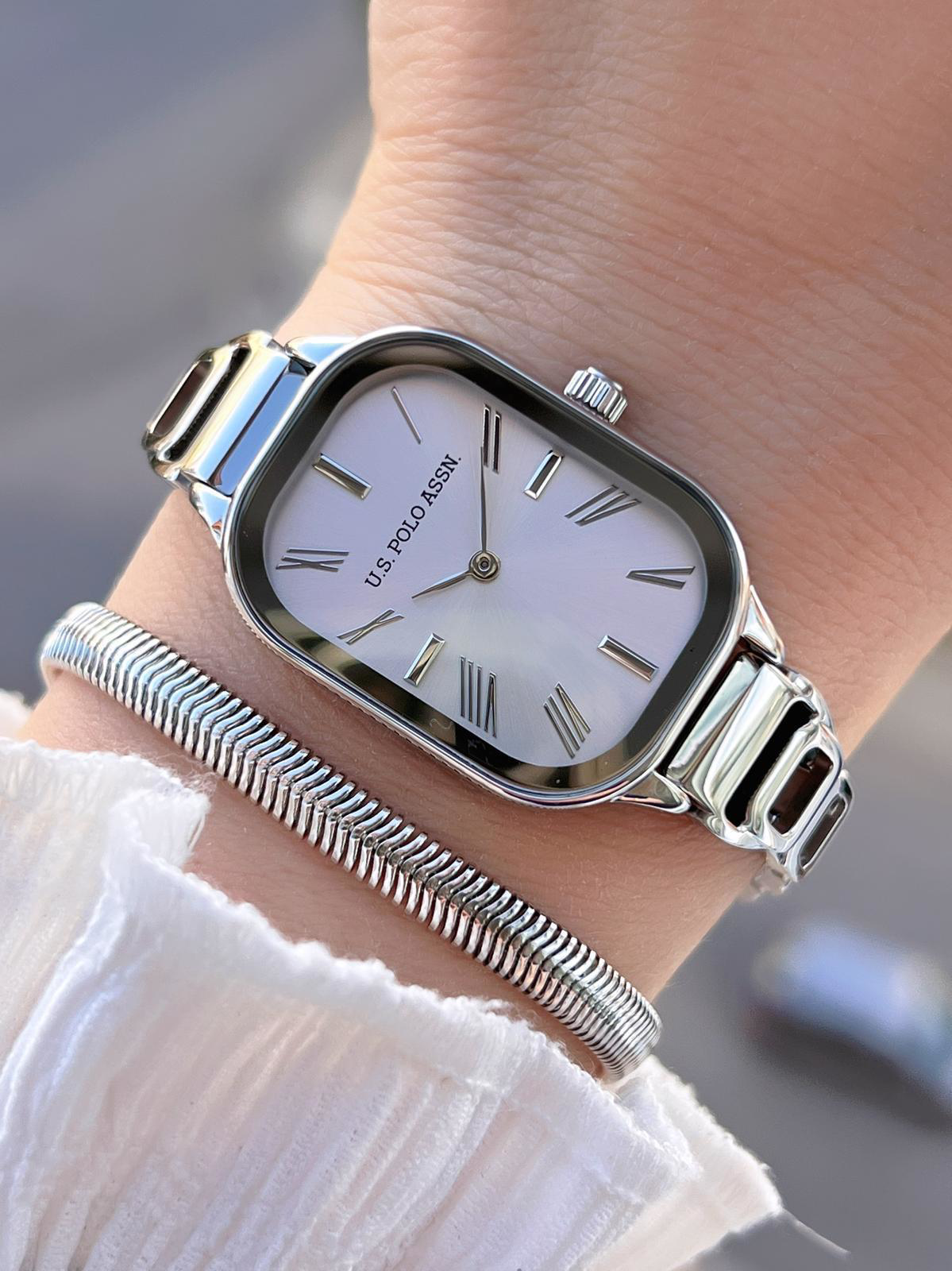 U.S.POLO ASSN Çelik Kordon 3 Atm Suya Dayanıklı Kadın Kol Saati+B