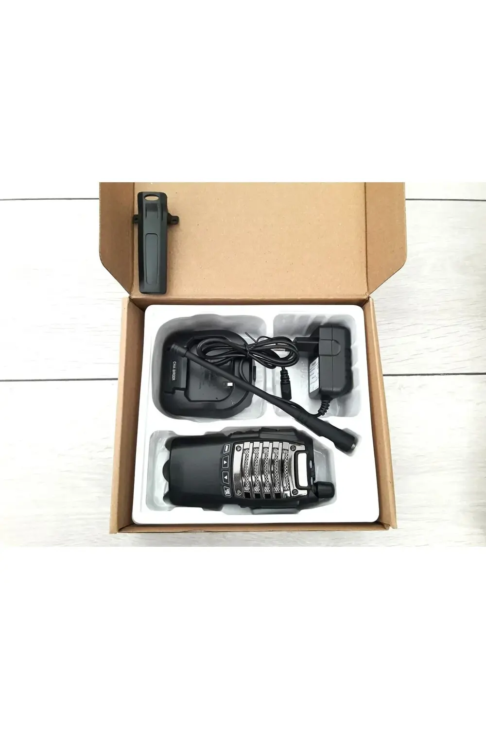 Uv-8d Uv8d Telsiz Yeni Versiyon Chip. 8d Güçlü Kasa. 2000 Mah Pil