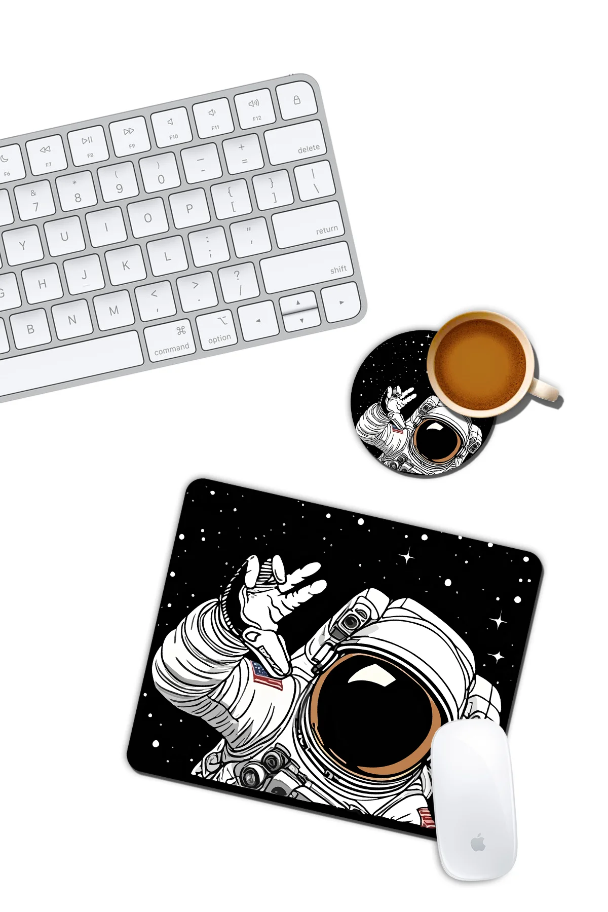 Uzay Astronot Temalı Mouse Pad ve Bardak Altlığı Set Uzay Astronot Temalı Mouse Pad ve Bardak Altlığı Set