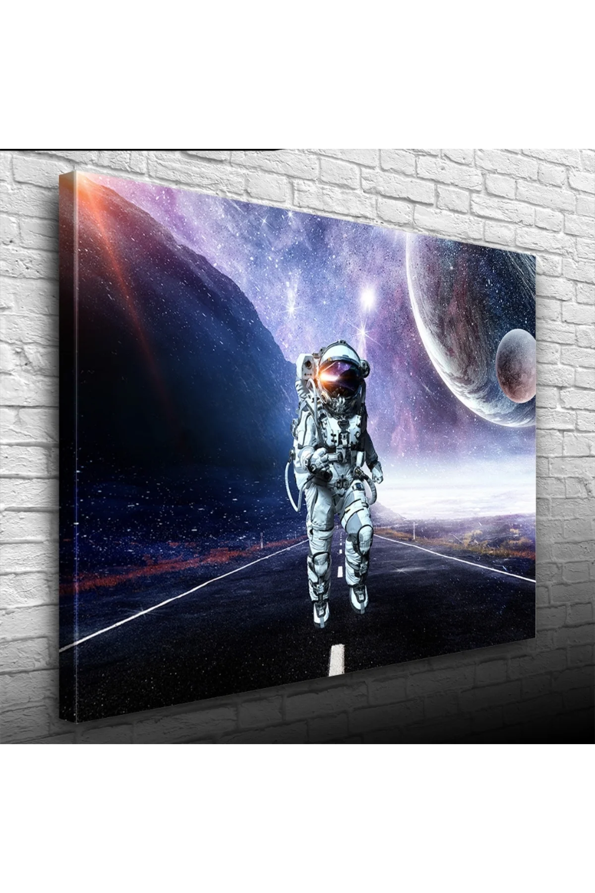 Uzayda Astronot ve Gezegenler Kanvas Tablo 50 x 70