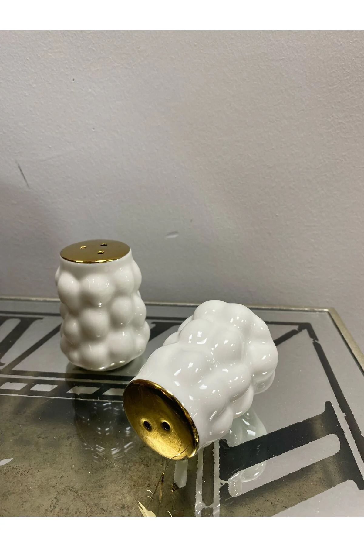 Üzüm Kabartma Desen Gold Detaylı 2li Tuzluk