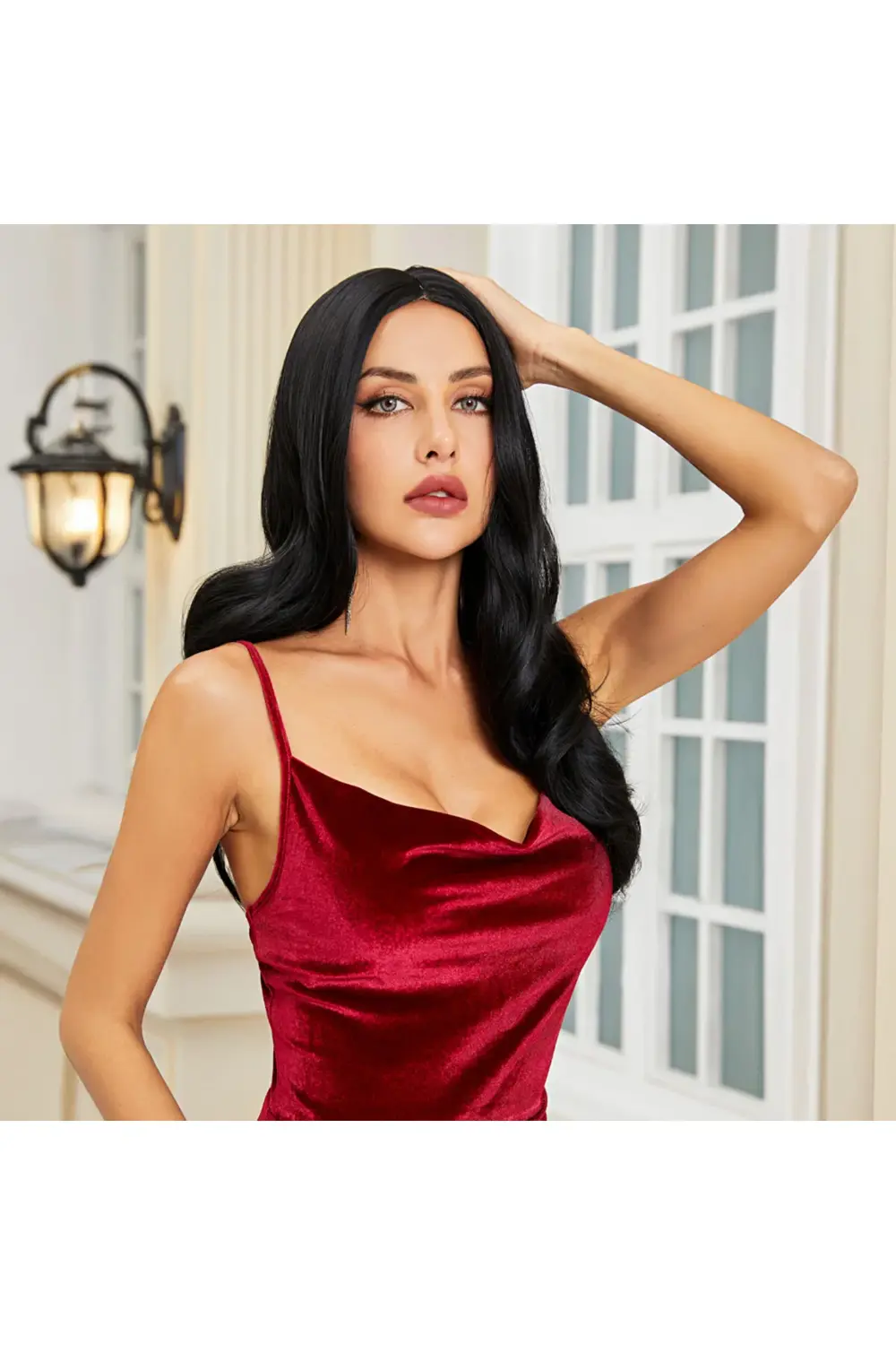 Uzun Hafif Dalgalı Siyah Tül Peruk