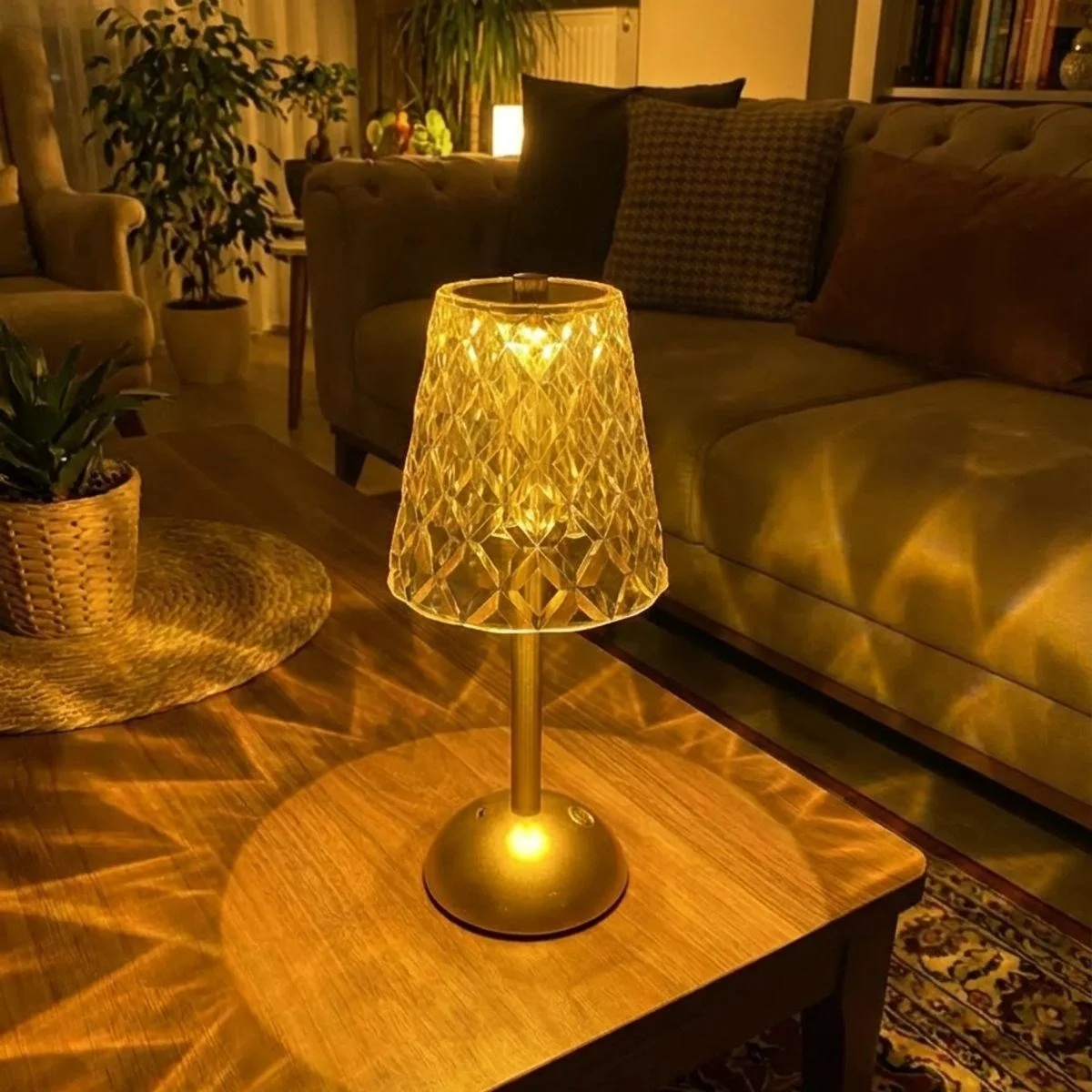 Uzun Klasik Gri Baklava Model Led Masa Lambası – Dokunmatik, 3 Renk Işık Modlu, Şarjlı Dekoratif Gece Lambası Bx40 Fiyatı, Yorumları ve Özellikleri