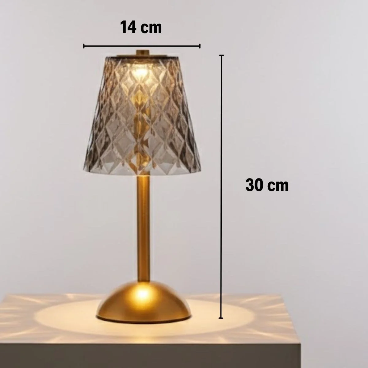 Uzun Klasik Gri Baklava Model Led Masa Lambası – Dokunmatik, 3 Renk Işık Modlu, Şarjlı Dekoratif Gece Lambası Bx40 Fiyatı, Yorumları ve Özellikleri