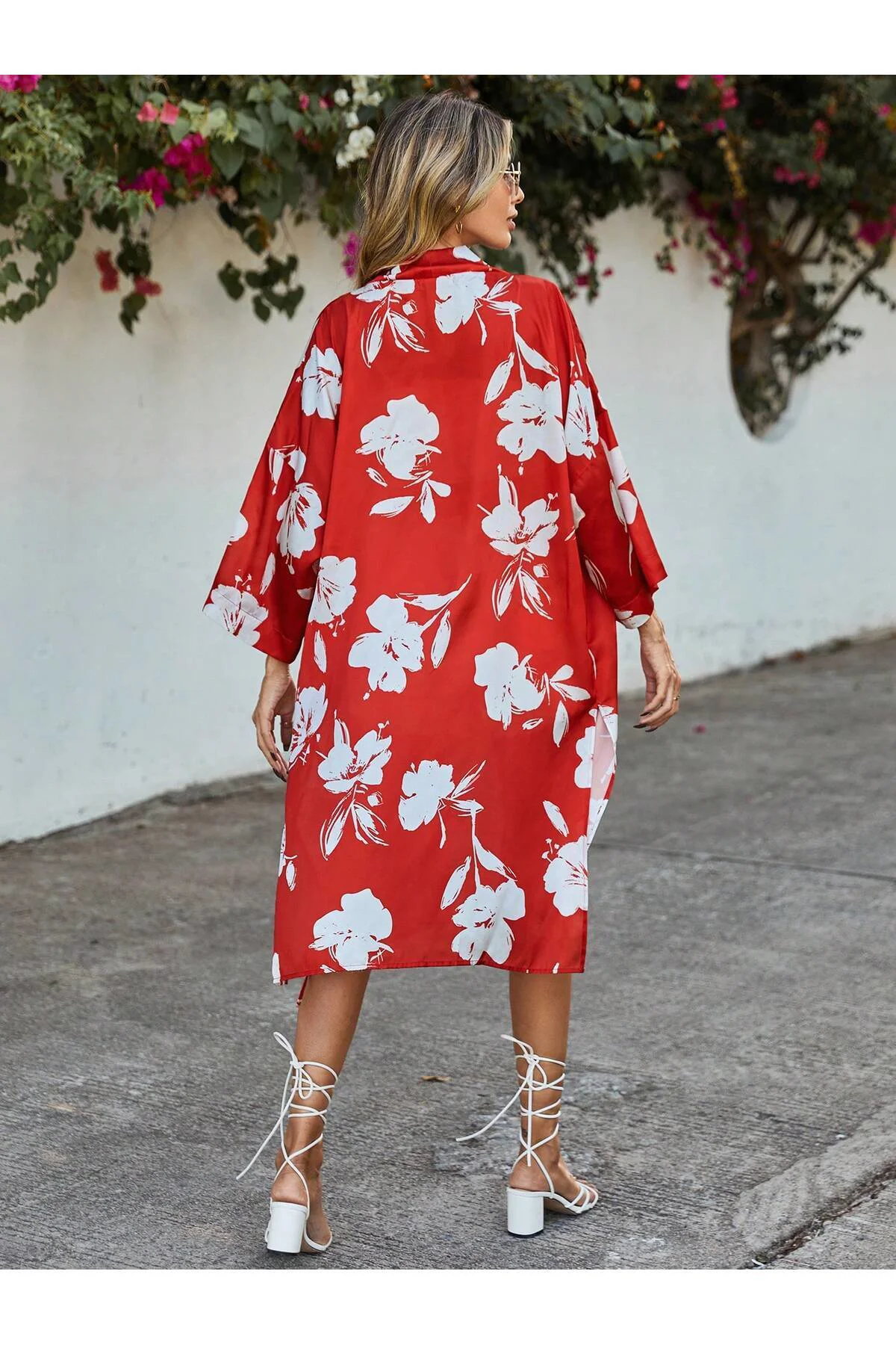 Uzun Kol Desenli Belden Bağlamalı Rahat Kalıp Uzun Saten Kimono