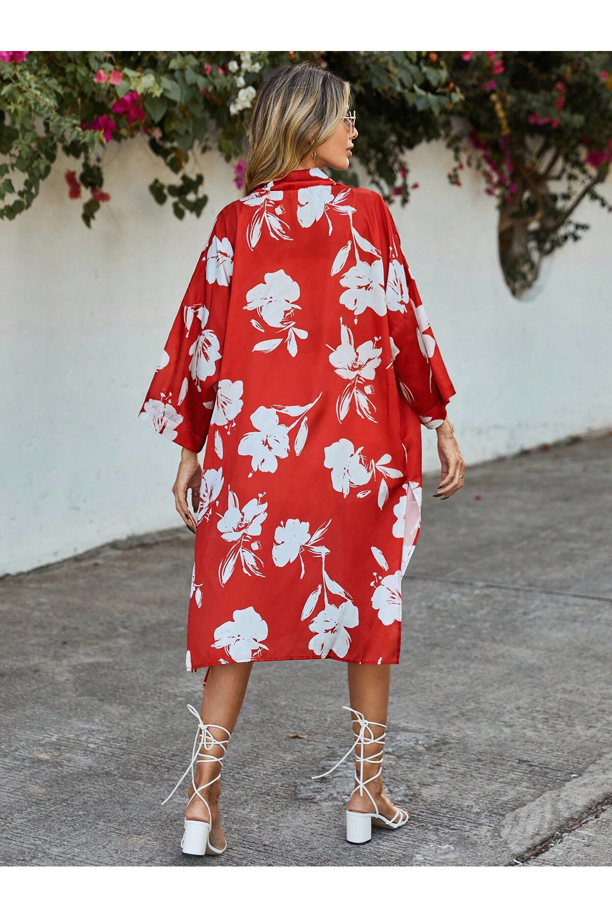 Dreamlike Uzun Kol Desenli Belden Bağlamali Rahat Kalip Uzun Saten Kimono