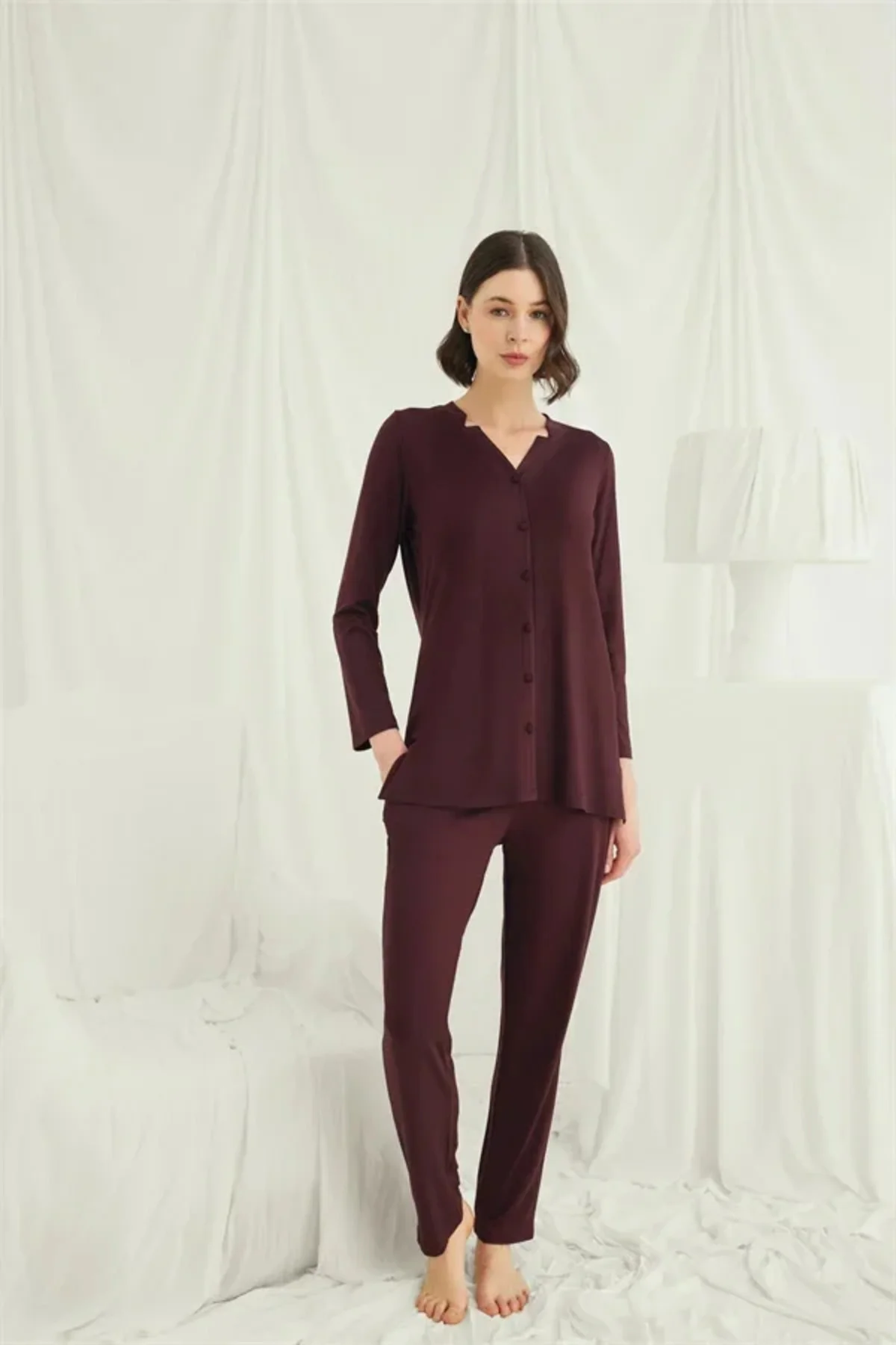 Uzun Kollu Boydan Düğmeli V Yaka Pijama Takımı Fiyatı, Yorumları ve Özellikleri