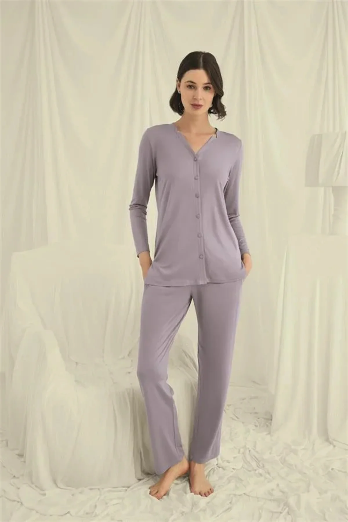 Uzun Kollu Boydan Düğmeli V Yaka Pijama Takımı Fiyatı, Yorumları ve Özellikleri
