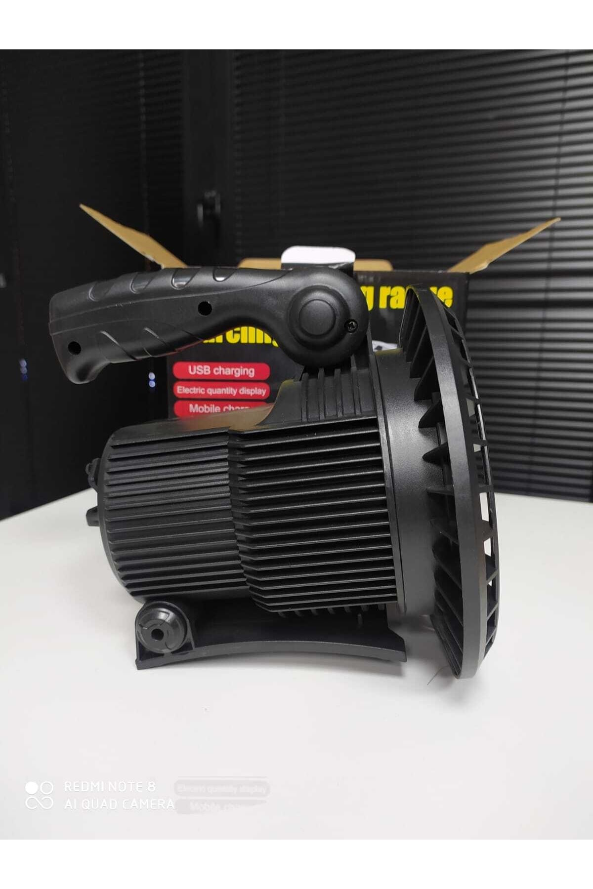 Uzun Menzilli Işıldak Fener 100w 3.7v