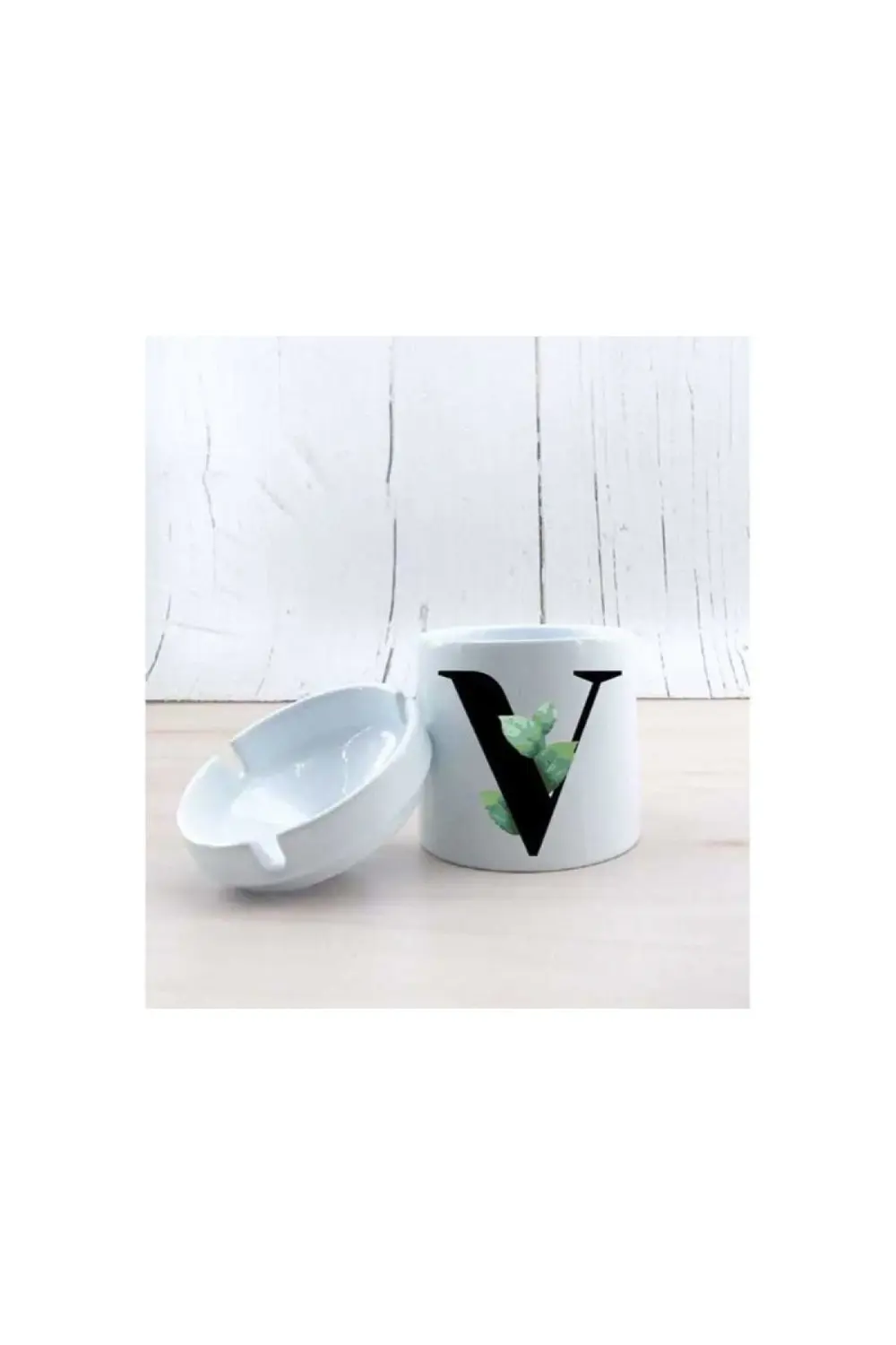 V Harf Yapraklı Seramik Küllük