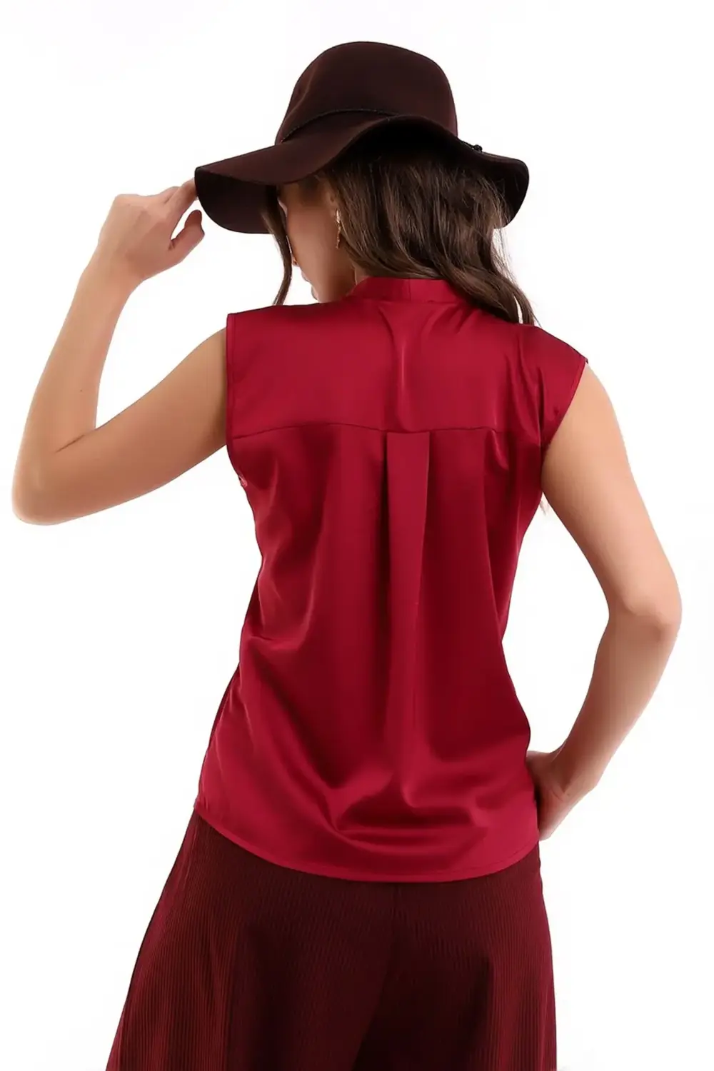 V Yaka Kolsuz Omuz Detaylı Bol Kesim Rahat Ve Cool Bluz