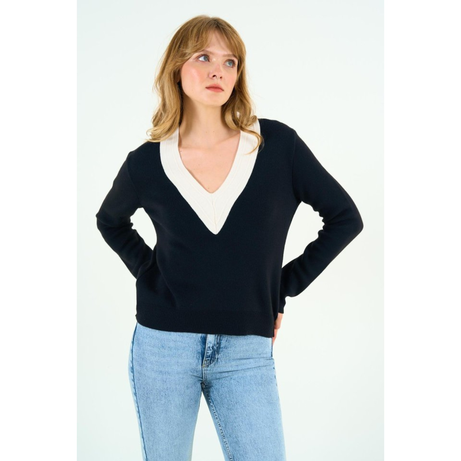 V Yaka Triko Kazak - Siyah-Krem