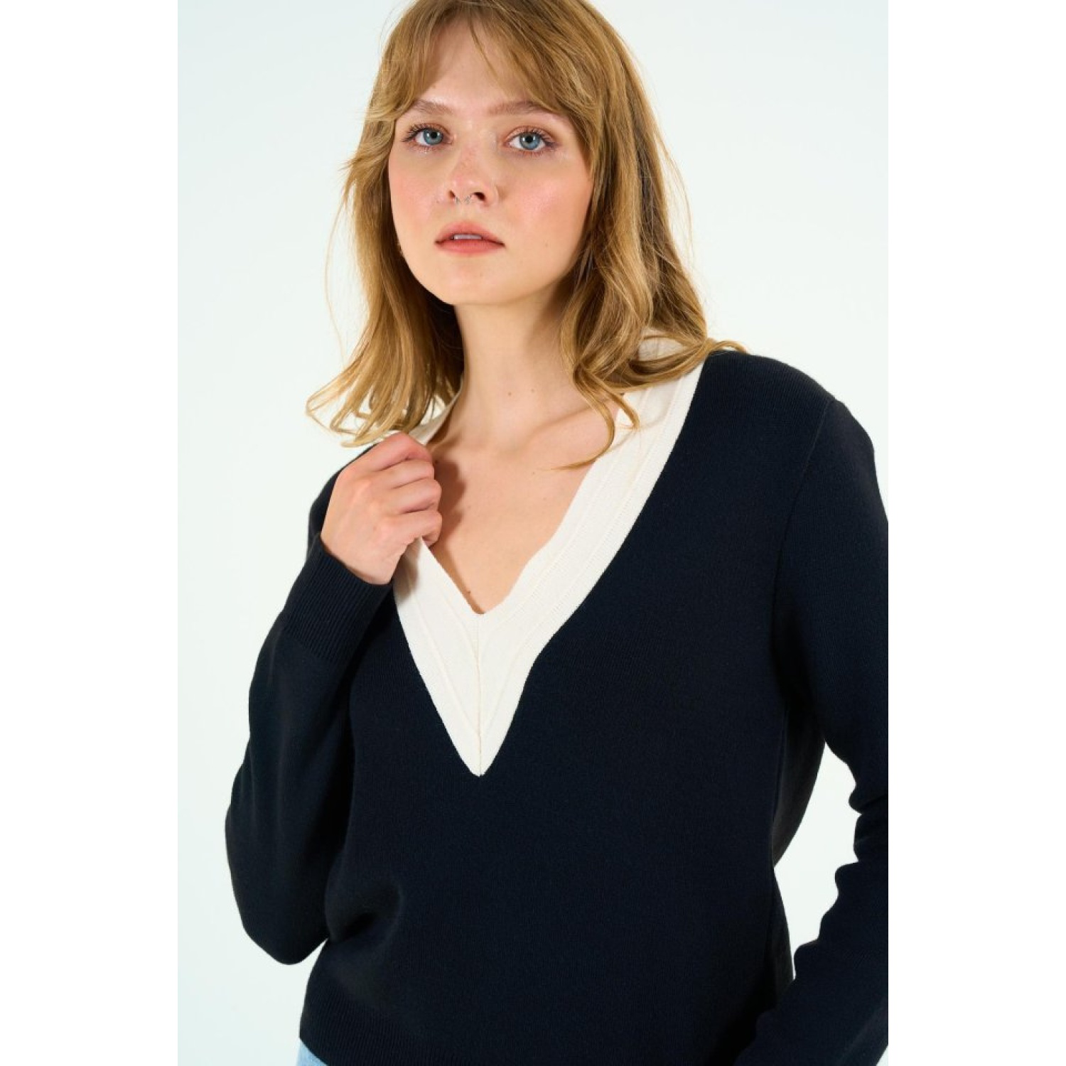 V Yaka Triko Kazak - Siyah-Krem