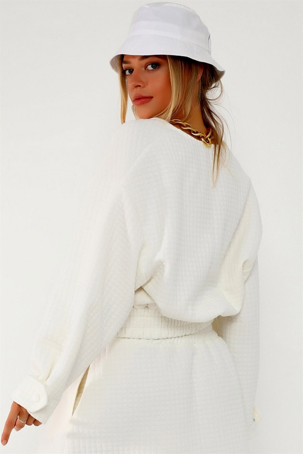 Dreamlike V Yaka Uzun Kollu Çıtcıtlı Rahat Ve Şık Kapitone Bomber Mont