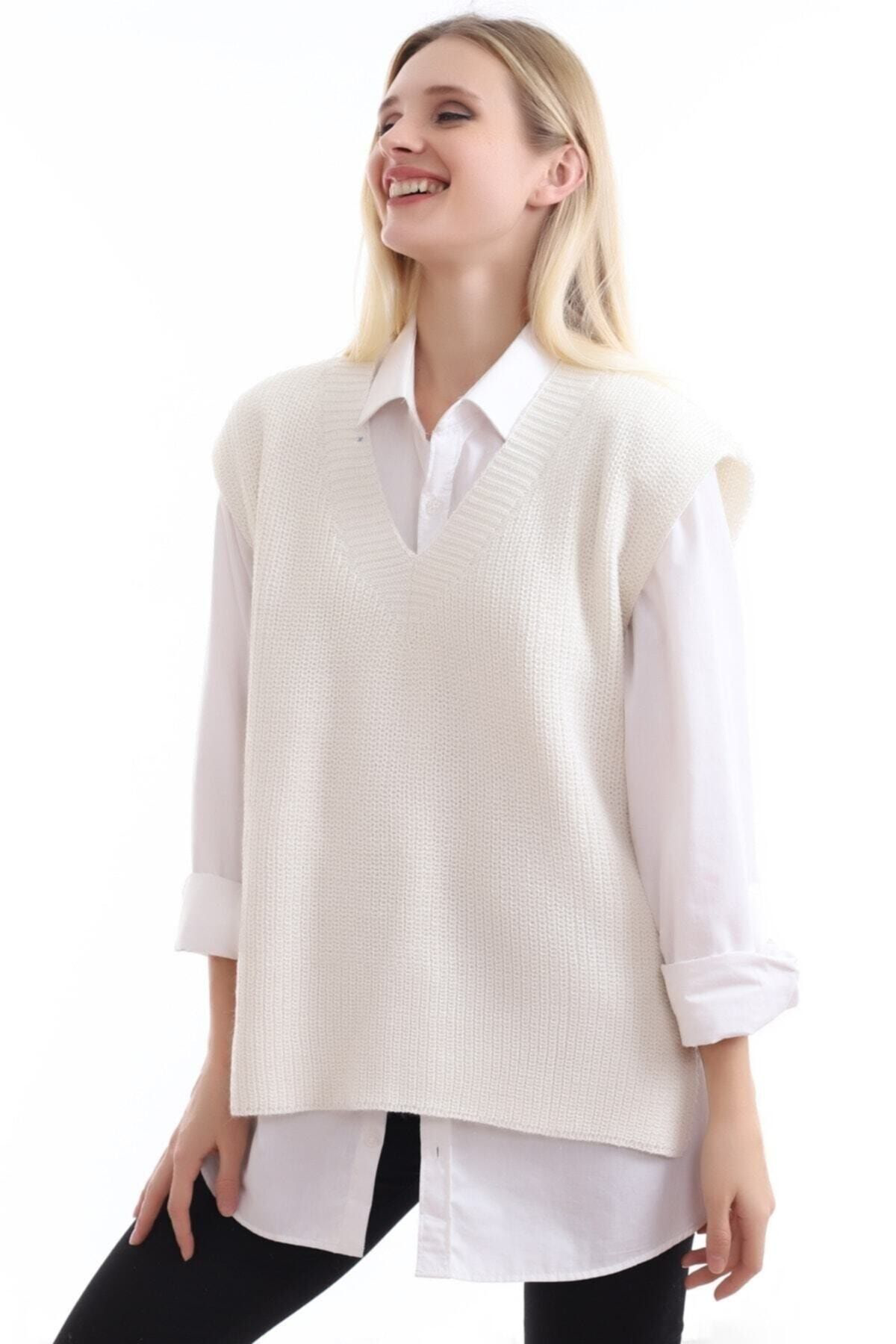 Eliz Fashion V Yaka Yırtmaçlı Triko Süveter