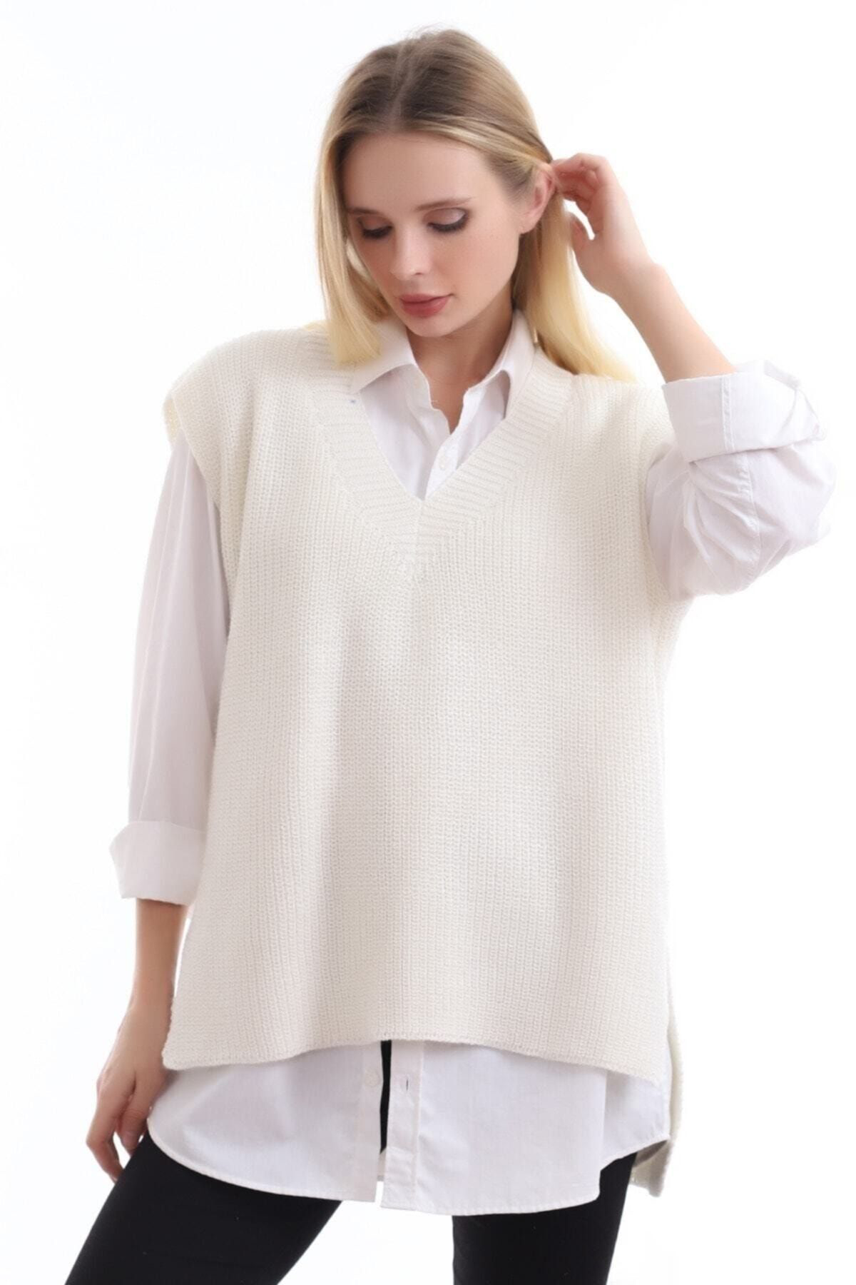 Eliz Fashion V Yaka Yırtmaçlı Triko Süveter