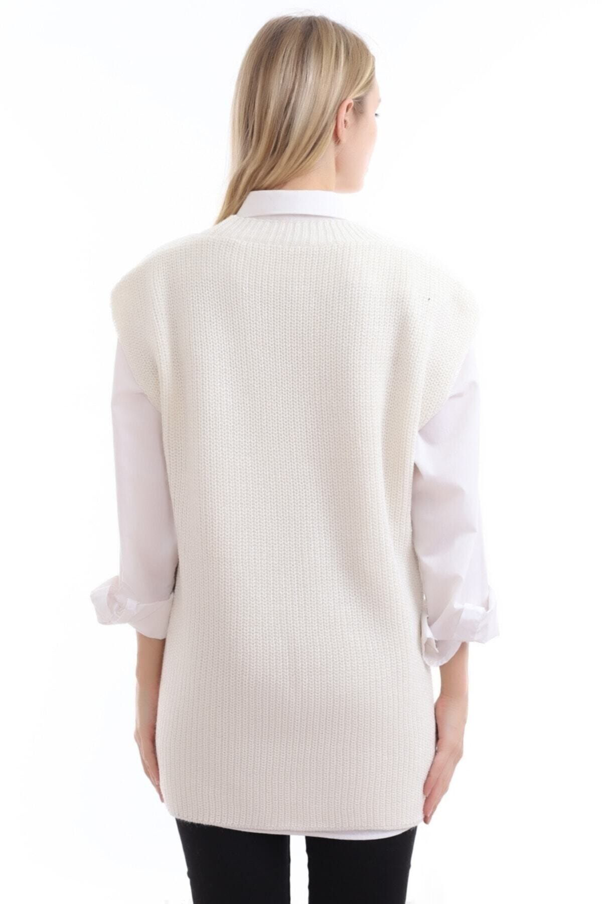 Eliz Fashion V Yaka Yırtmaçlı Triko Süveter