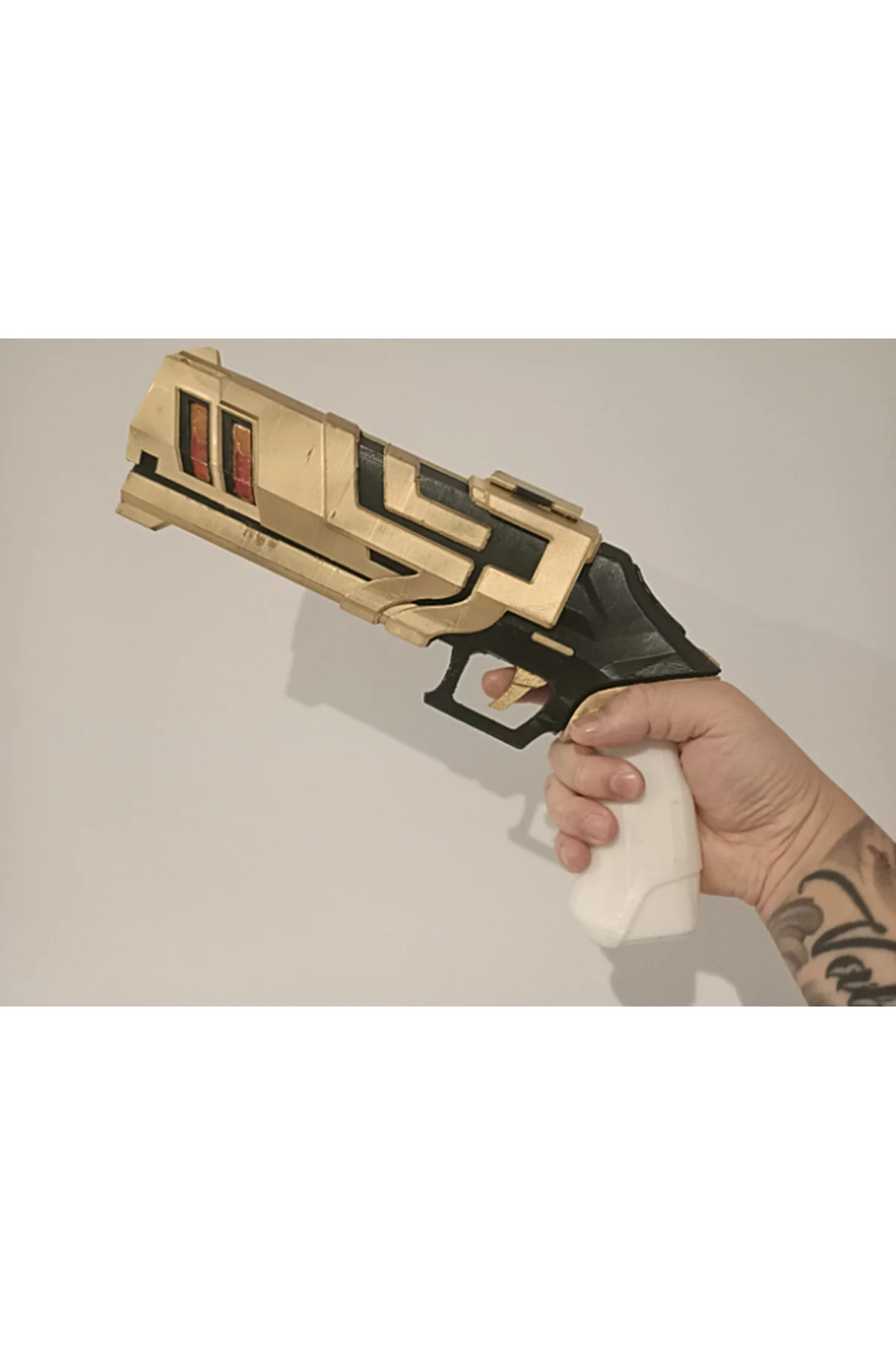 Valrant Chamber Figür Tabanca 25 cm Gerçek Boy