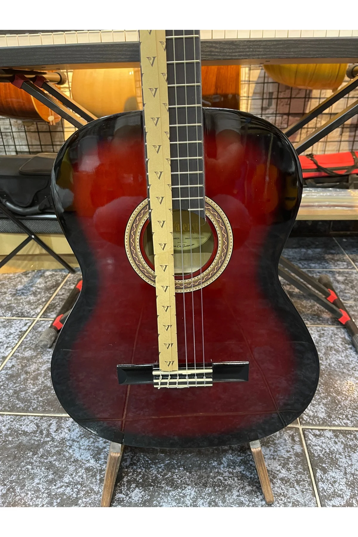 VC104TRDS Klasik Gitar 4/4 Bordo Sunburst Sap Çelikli