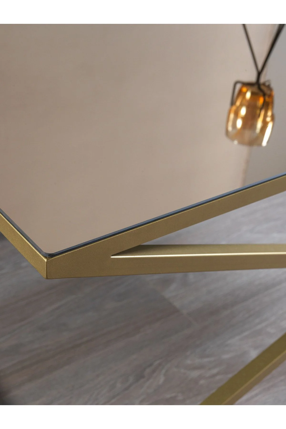 Venedik Siyah Metal Füme Aynalı Orta Sehpa