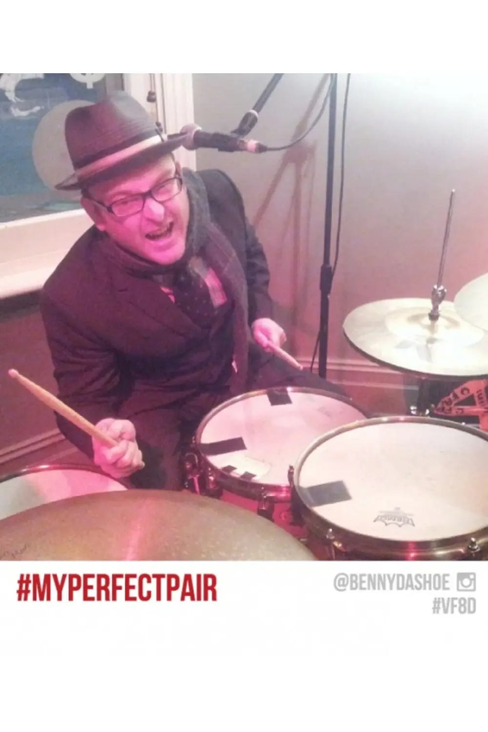 VICFIRTH 8D BAGET/STICK (ÇİFT), HICKORY, 0.540"x16" , MEDIUM T