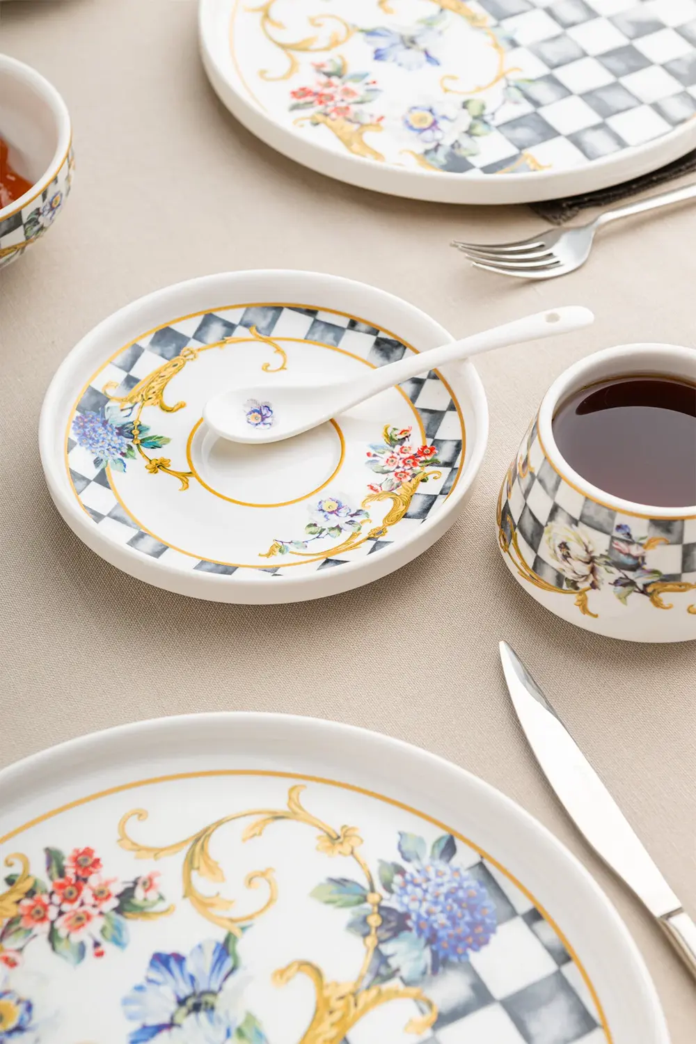 Victoria Porselen 32 Parça 6 Kişilik Kahvaltı Servis Takımı