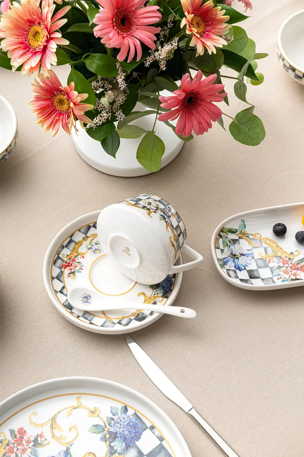 Victoria Porselen 32 Parça 6 Kişilik Kahvaltı Servis Takımı