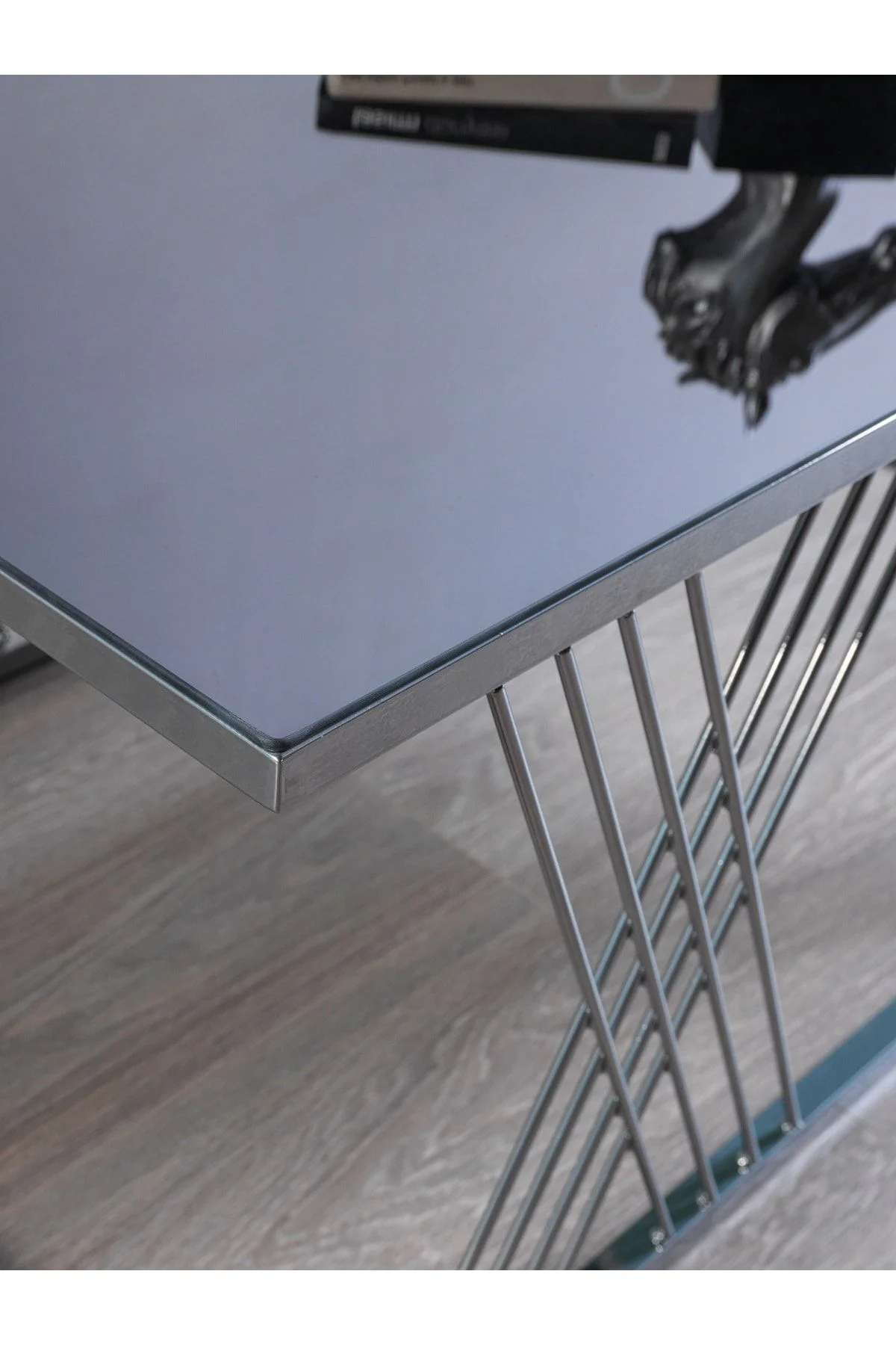 Vienna Krom Metal Ayaklı Füme Aynalı Orta Sehpa