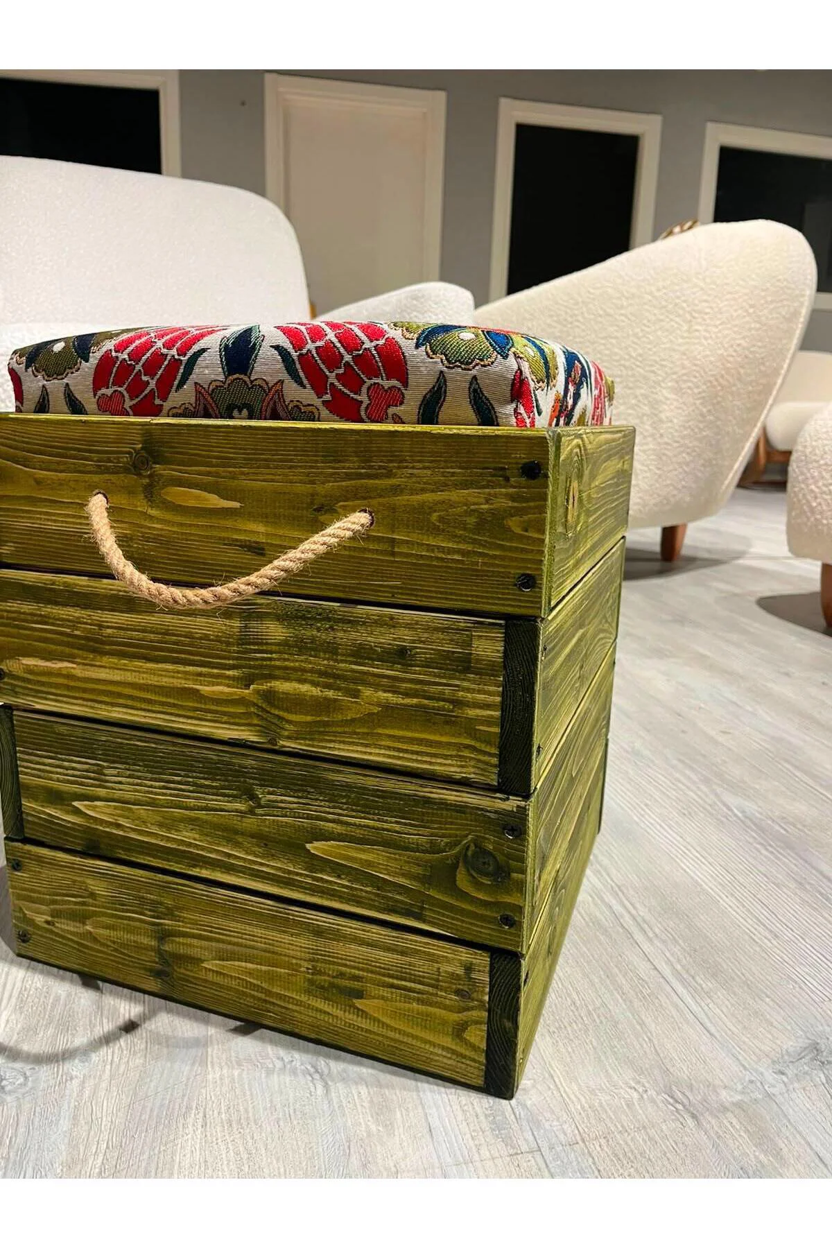 Vintage Ahşap Outdoor Sandıklı Puf