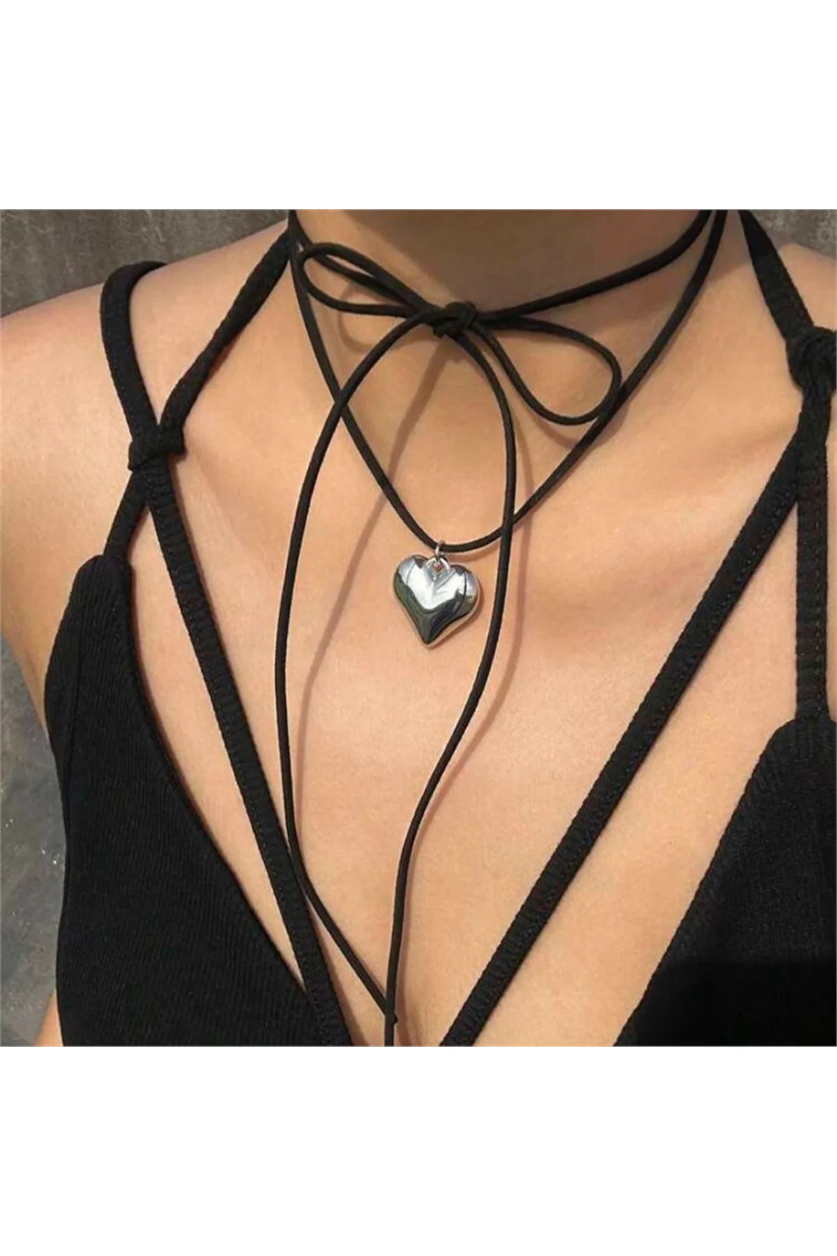 Vintage Big Heart Siyah İpli Silver Kolye