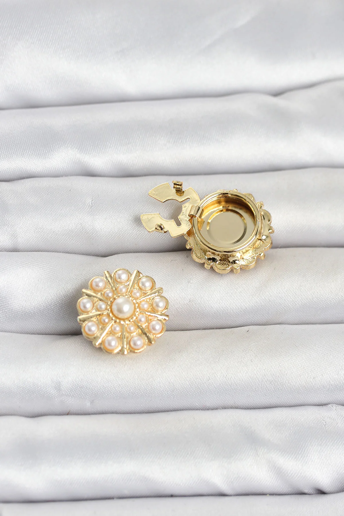 Vintage Model Gold Renk Düğme veya Manşet Broşu TJ-BR486