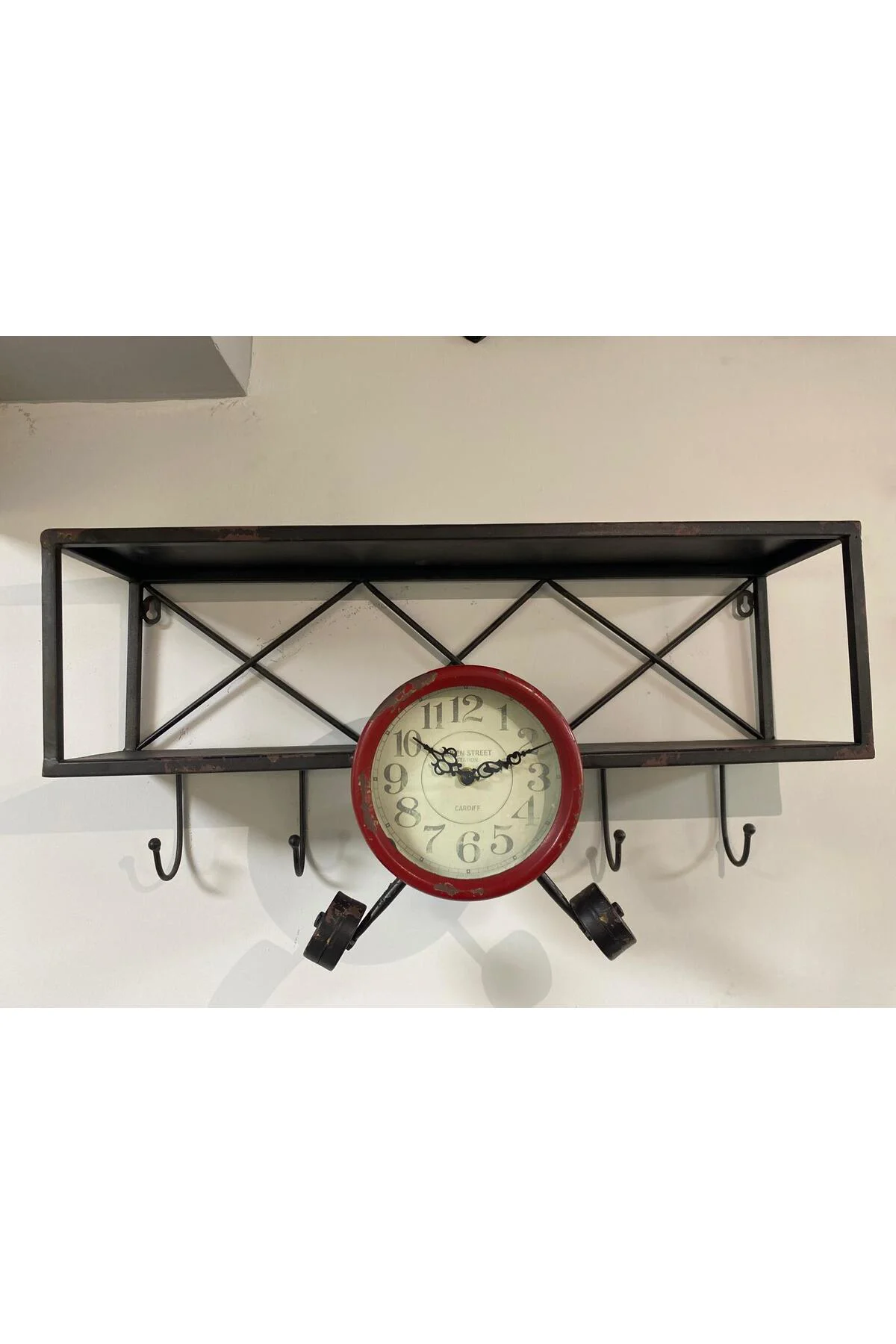 Vintage Uçak Önü Saatli Metal Raf
