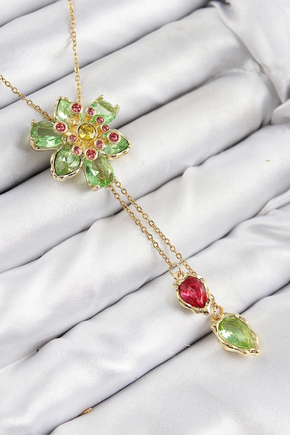 Butik Vip Pirinç Zirkon Taşlı Çiçek Model Gold Renk Asansörlü Kadın Kol